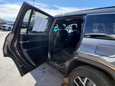 2025 Jeep Grand Cherokee L Limited 4x4