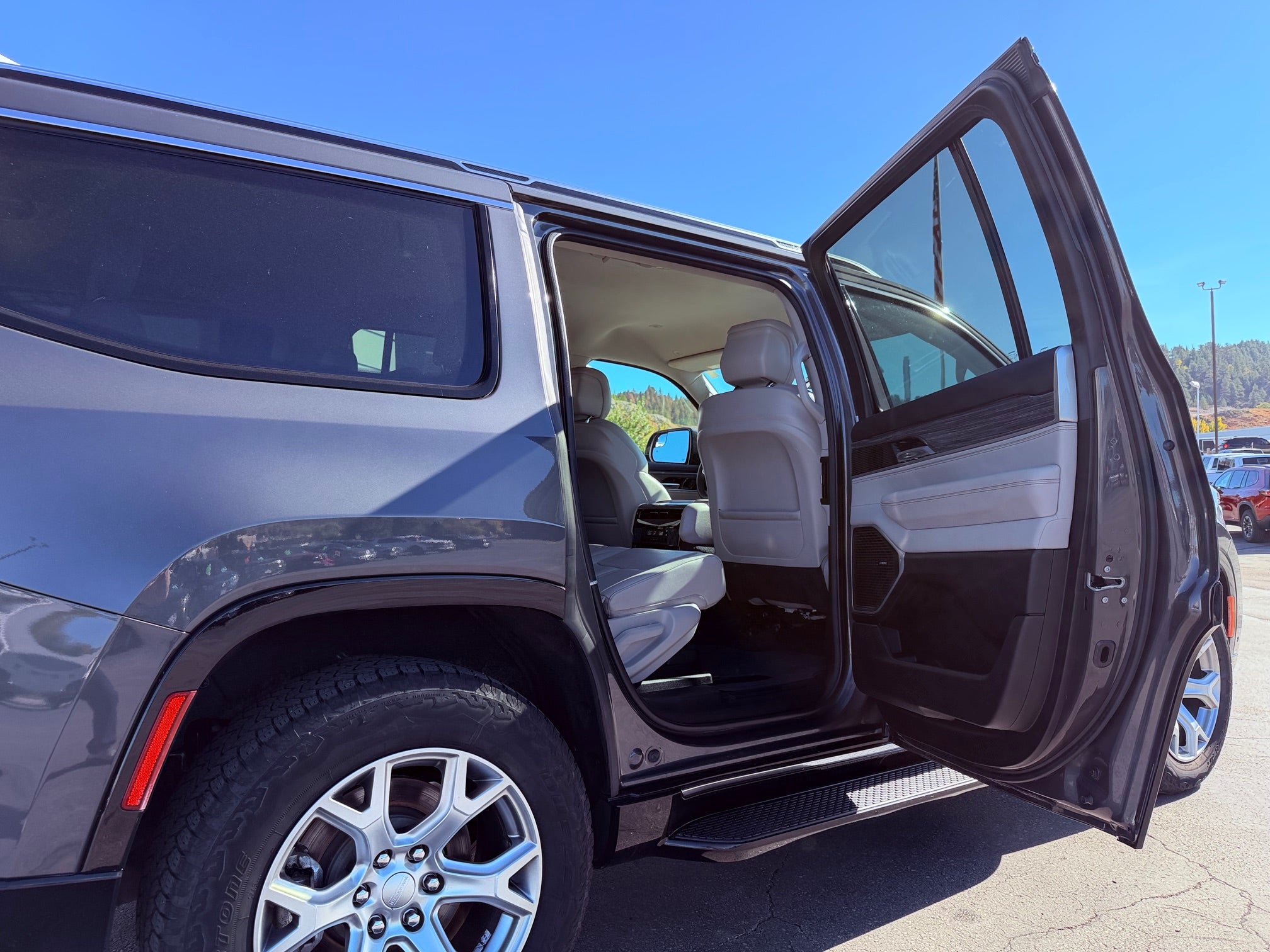 2022 Jeep Wagoneer Series II 4x4