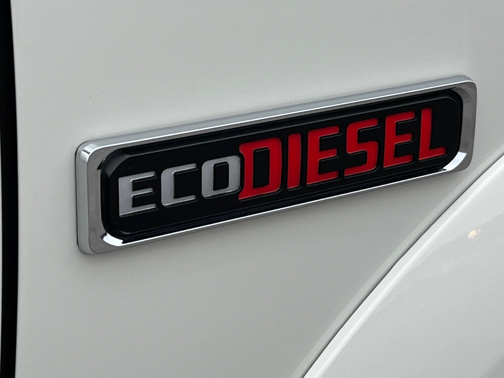 2018 RAM 1500 Laramie 4x4 Crew Cab 5'7" Box