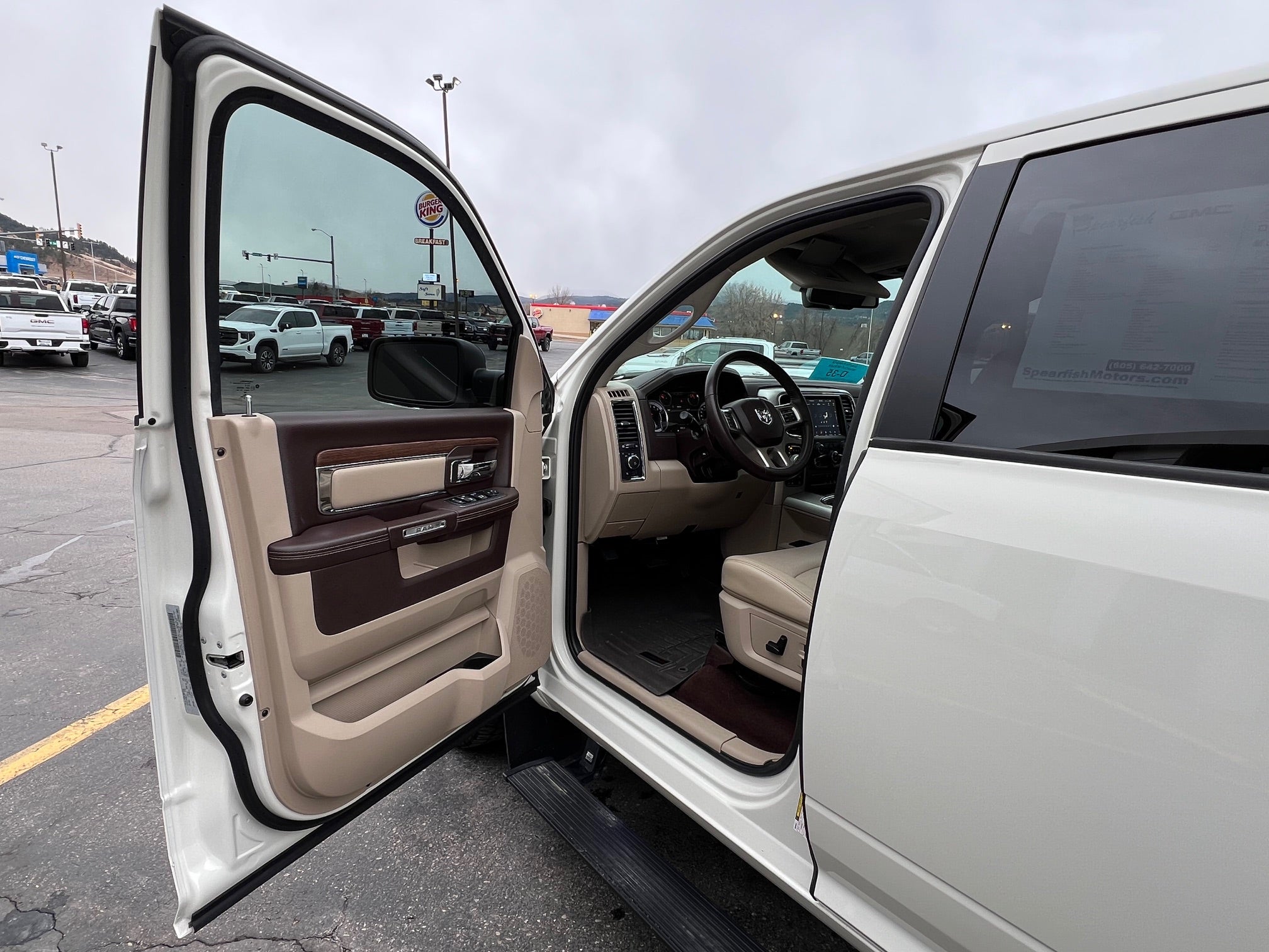 2018 RAM 1500 Laramie 4x4 Crew Cab 5'7" Box