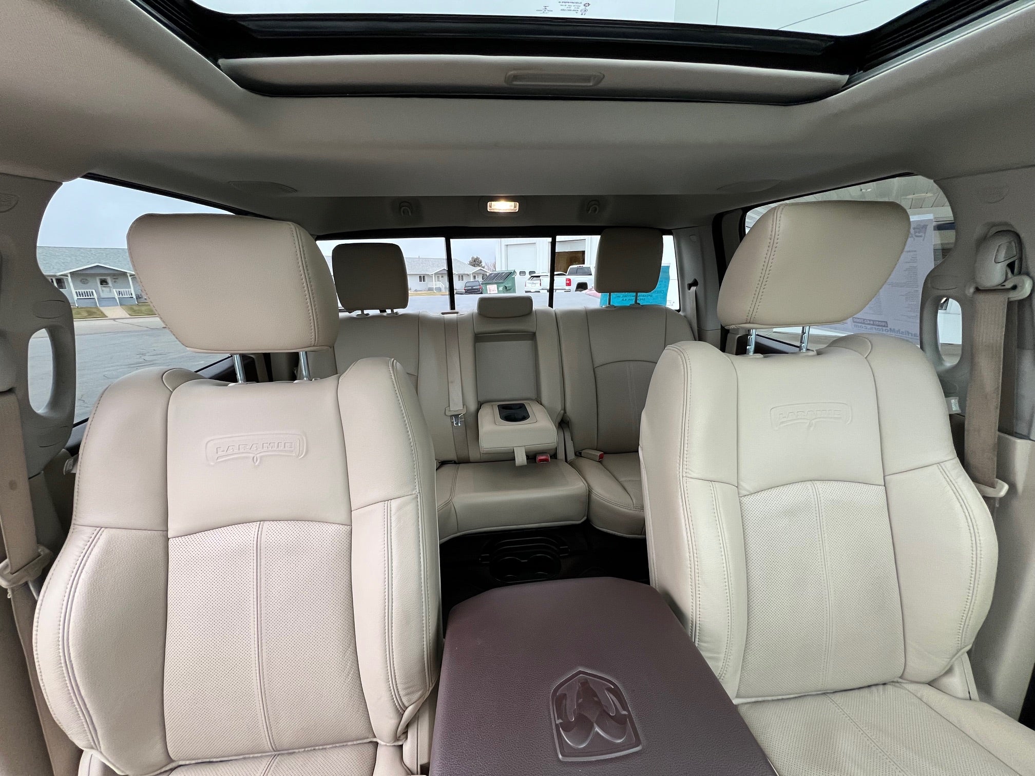 2018 RAM 1500 Laramie 4x4 Crew Cab 5'7" Box