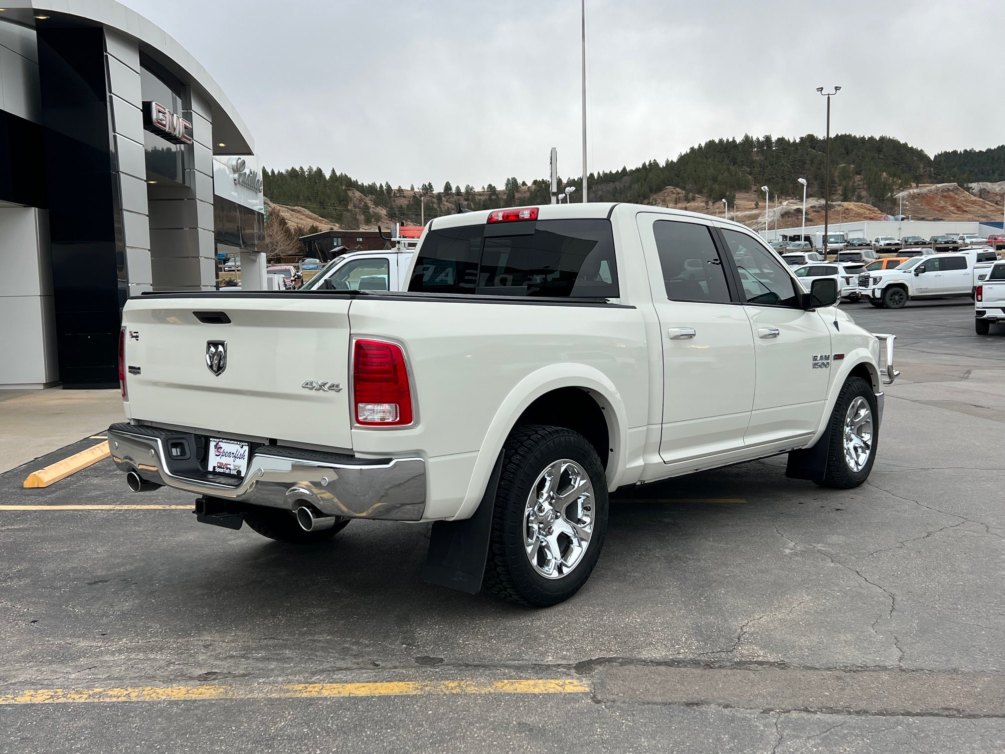 2018 RAM 1500 Laramie 4x4 Crew Cab 5'7" Box