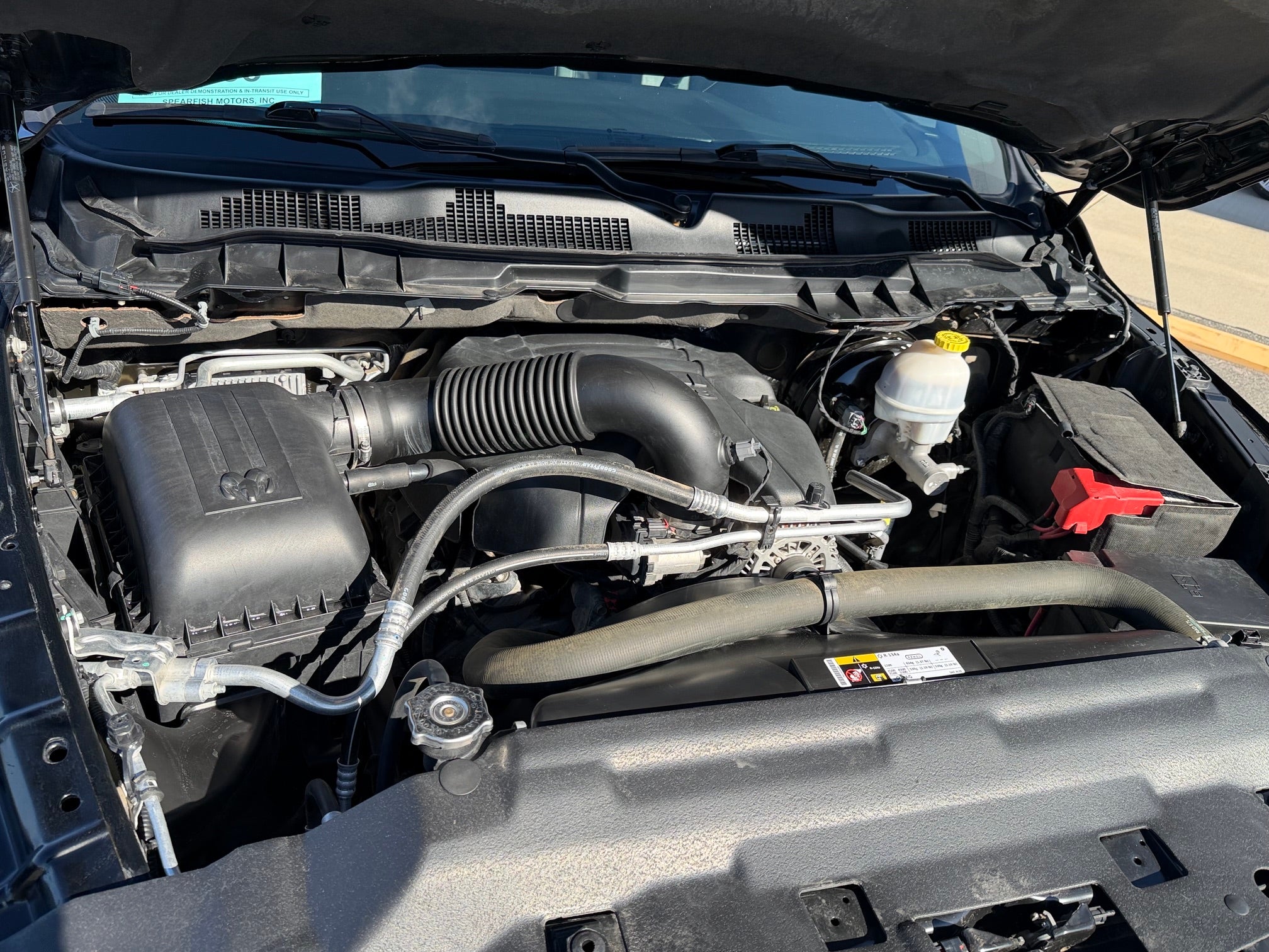2014 RAM 1500 4WD Crew Cab 5.7 Ft Box Laramie