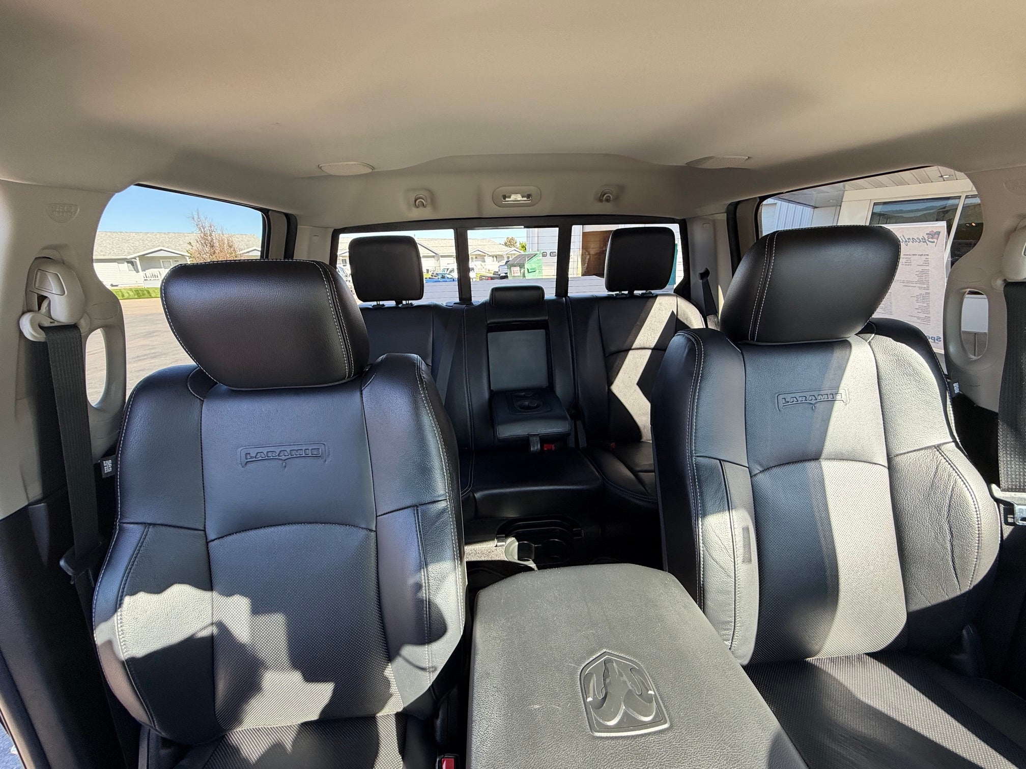 2014 RAM 1500 4WD Crew Cab 5.7 Ft Box Laramie