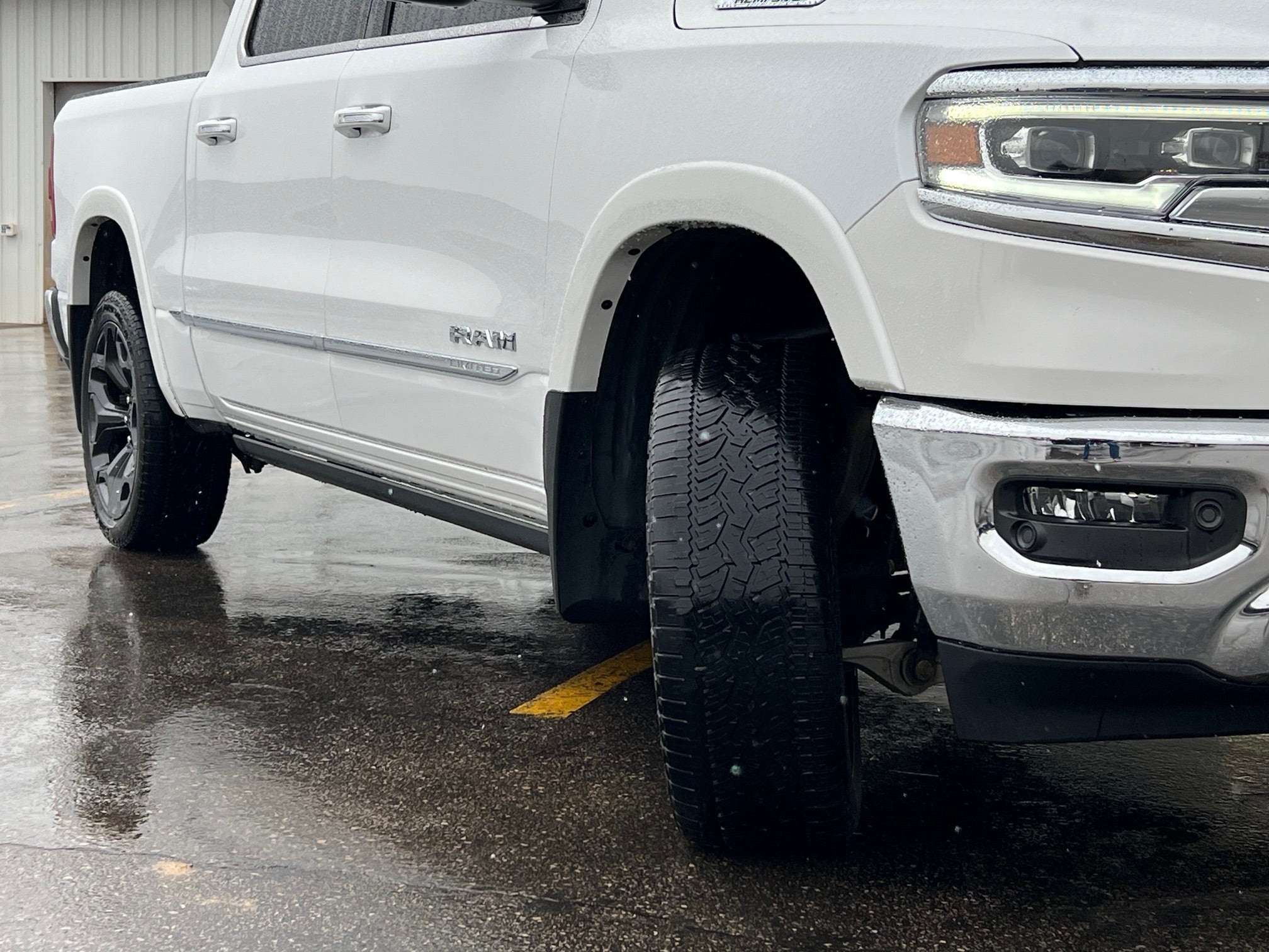 2019 RAM 1500 Limited 4x4 Crew Cab 5'7" Box