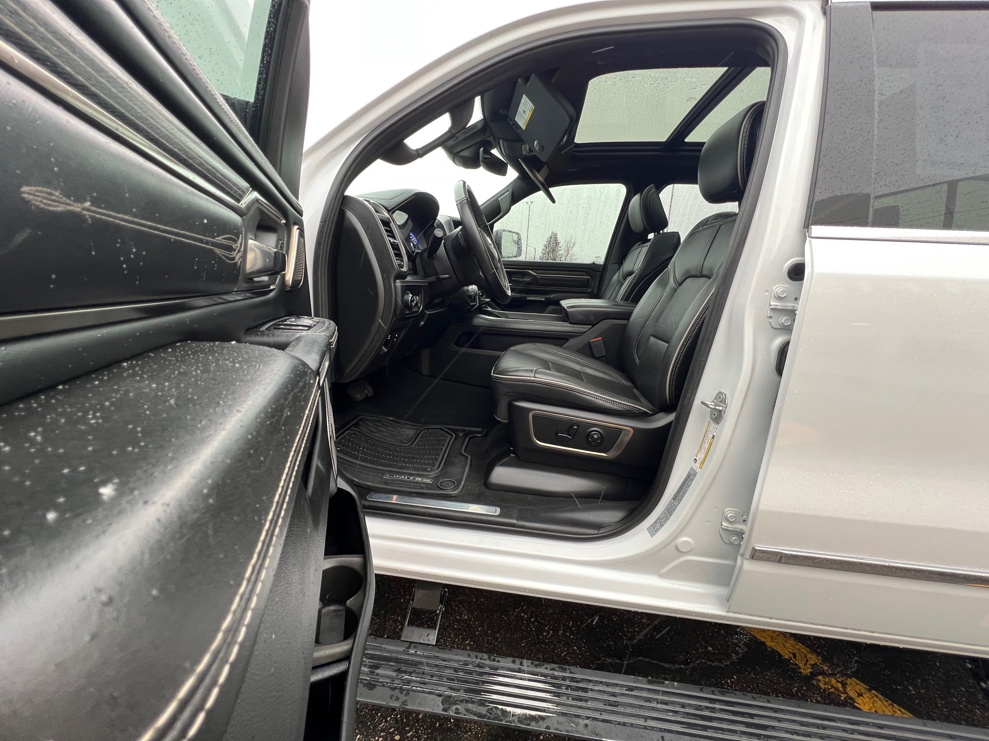 2019 RAM 1500 Limited 4x4 Crew Cab 5'7" Box