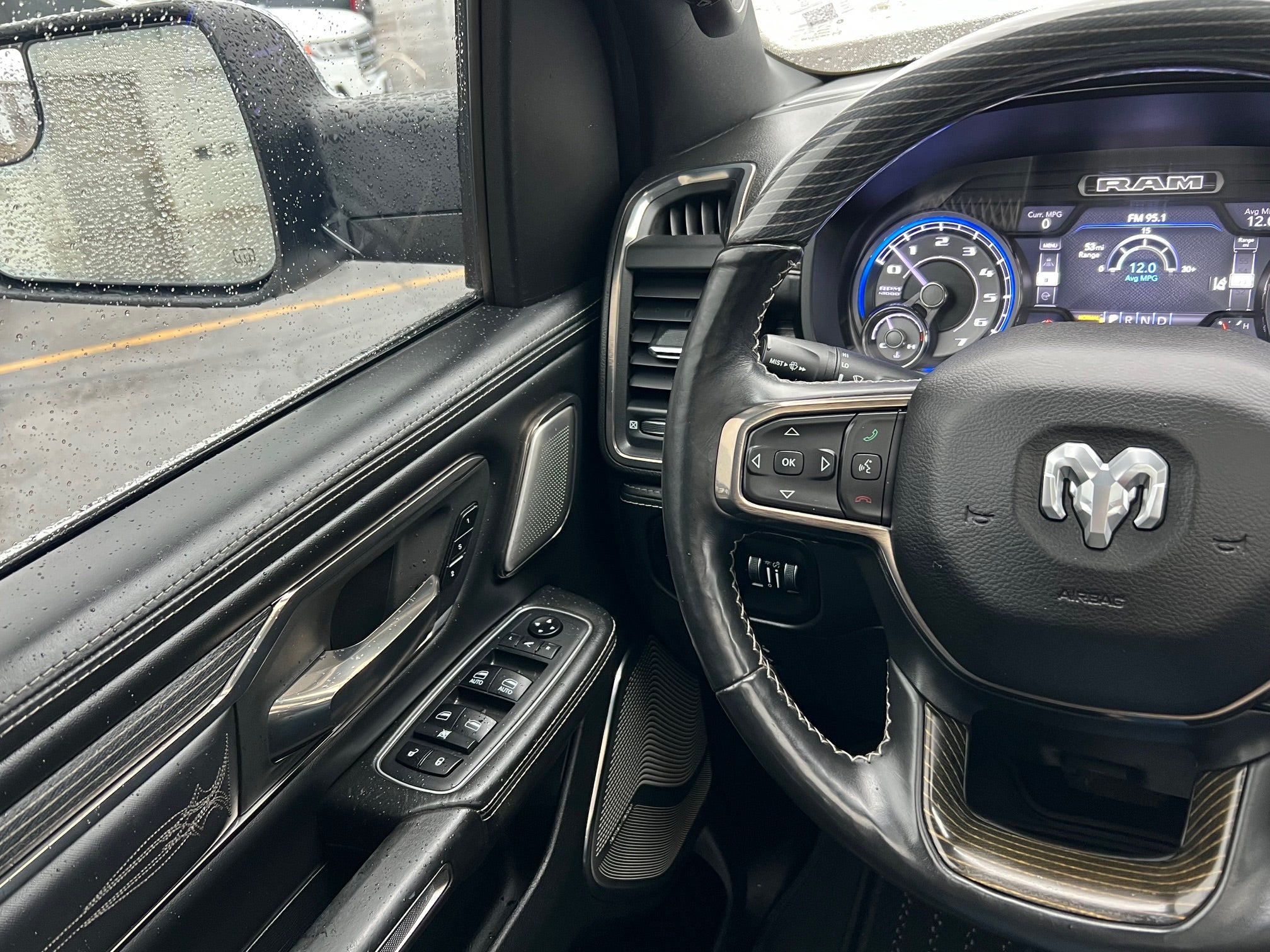 2019 RAM 1500 Limited 4x4 Crew Cab 5'7" Box