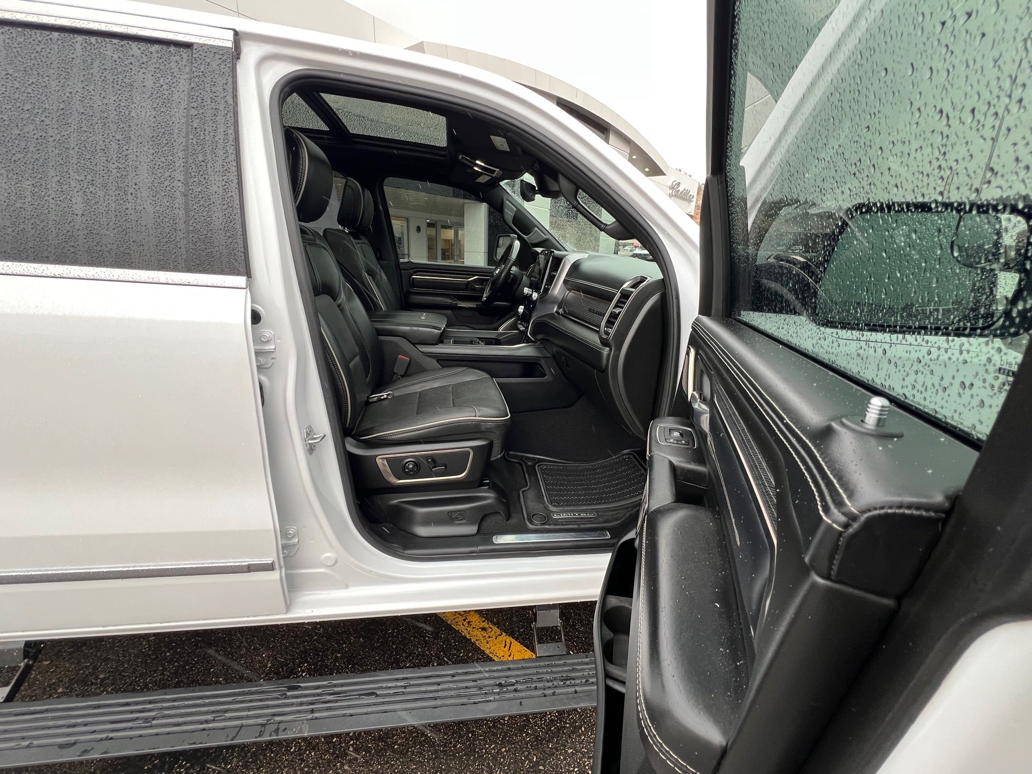 2019 RAM 1500 Limited 4x4 Crew Cab 5'7" Box