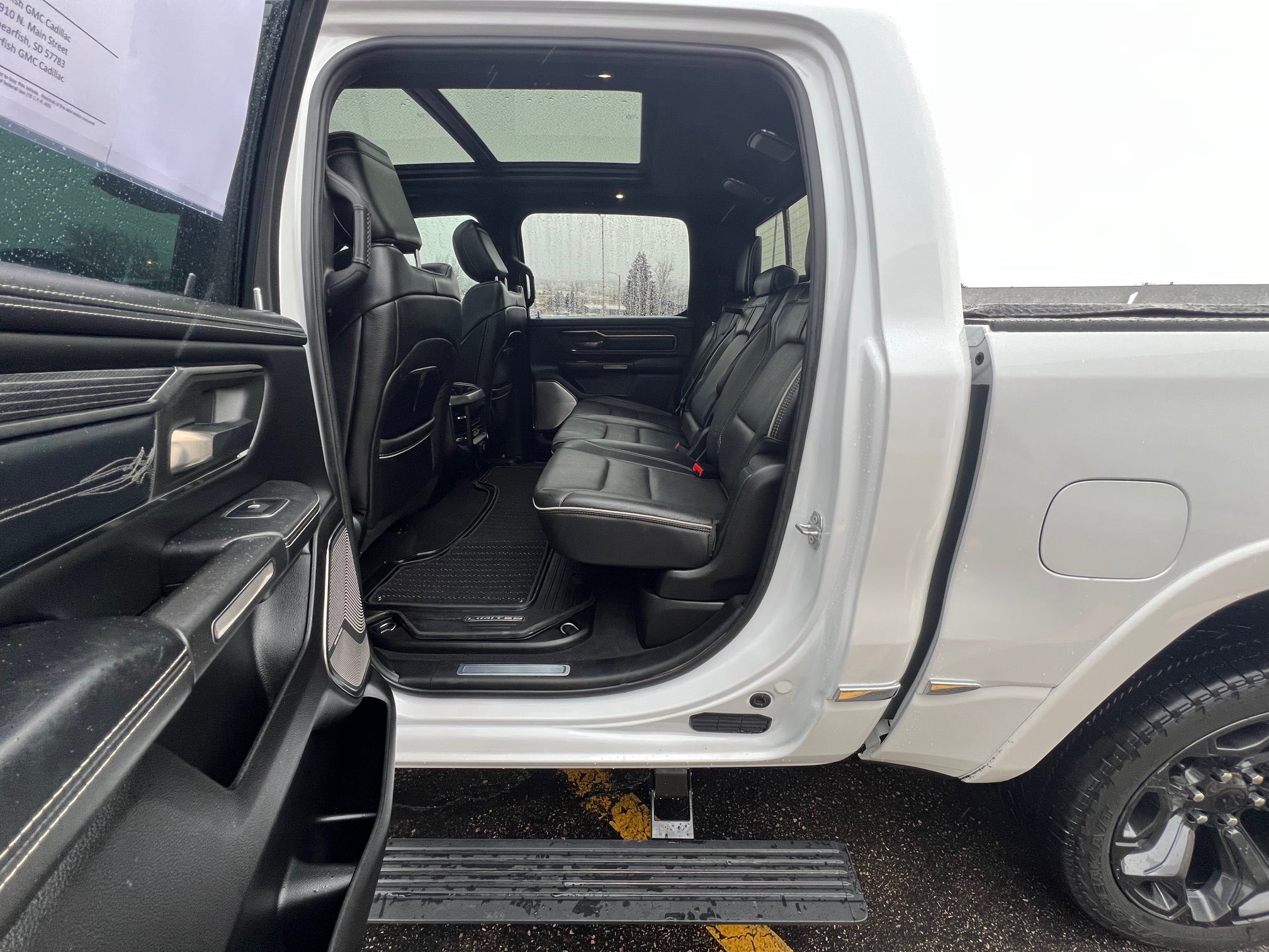 2019 RAM 1500 Limited 4x4 Crew Cab 5'7" Box