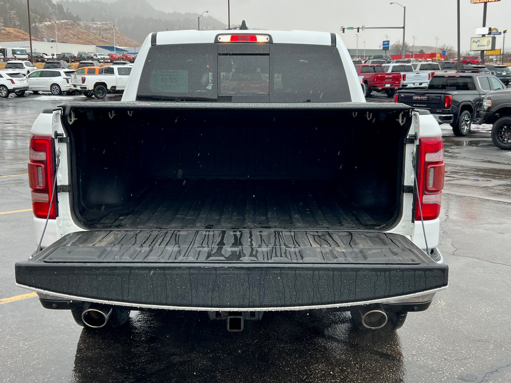 2019 RAM 1500 Limited 4x4 Crew Cab 5'7" Box