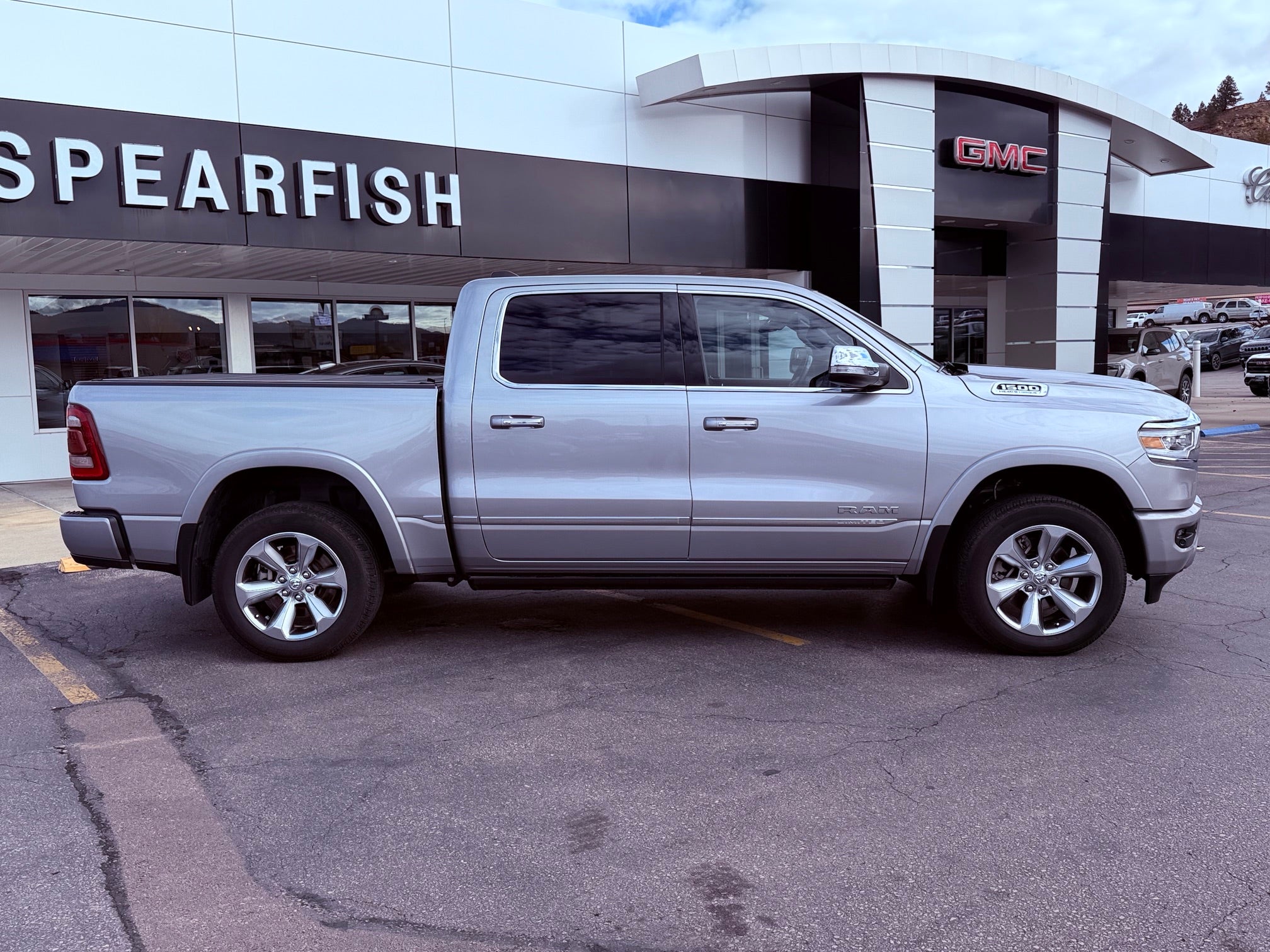 2022 RAM 1500 Limited 4x4 Crew Cab 5'7" Box