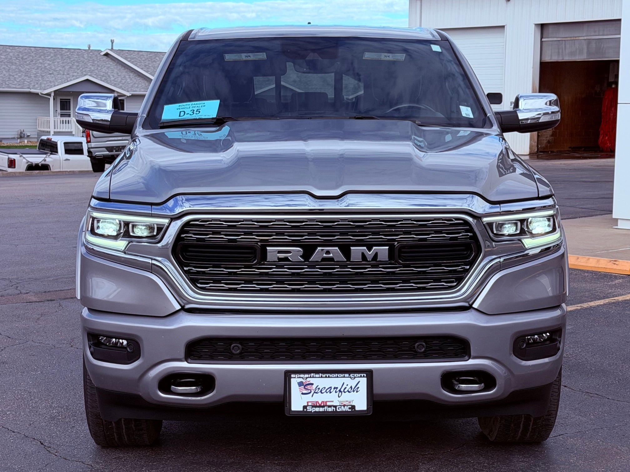 2022 RAM 1500 Limited 4x4 Crew Cab 5'7" Box