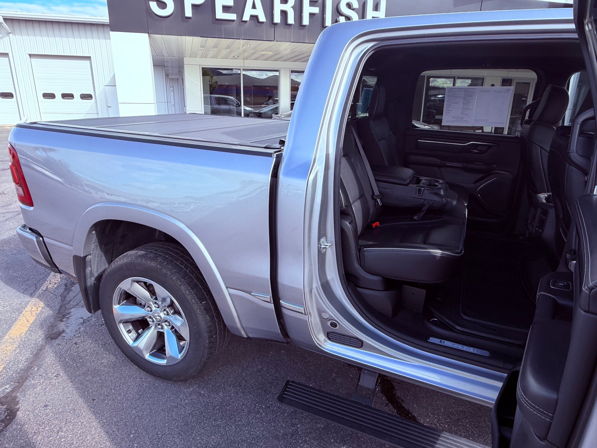 2022 RAM 1500 Limited 4x4 Crew Cab 5'7" Box