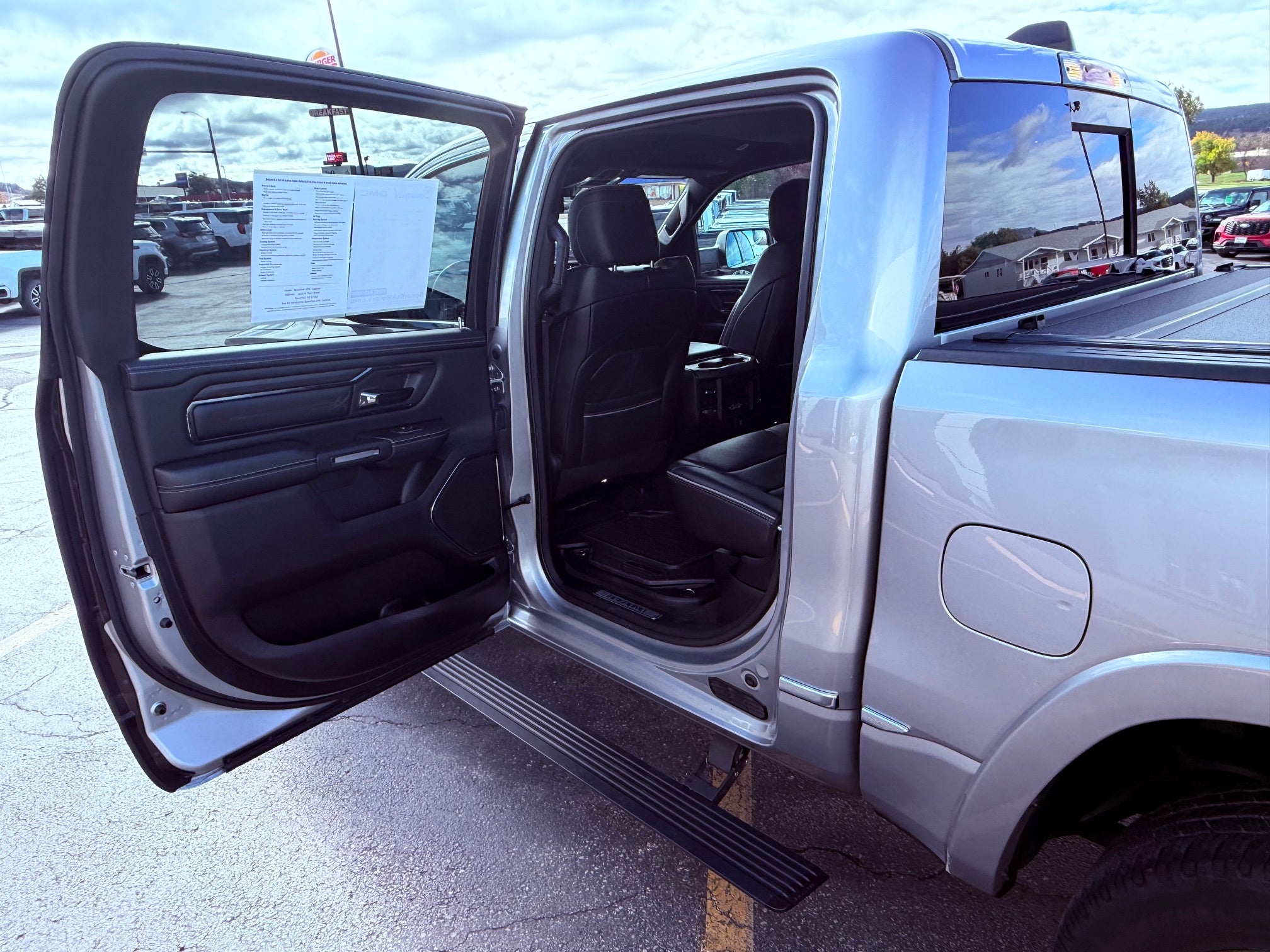 2022 RAM 1500 Limited 4x4 Crew Cab 5'7" Box