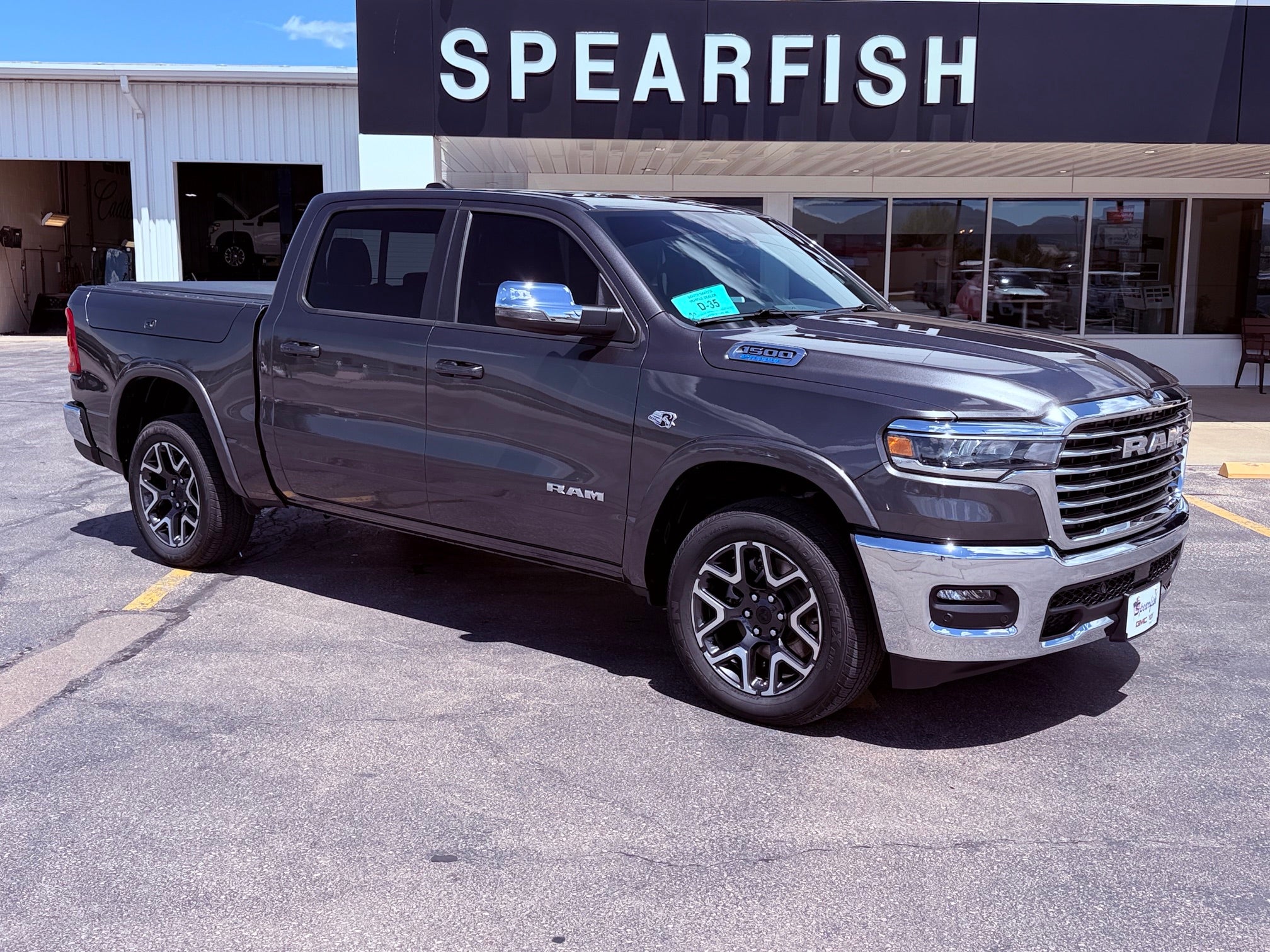 2026 RAM 1500 Laramie 4x4 Crew Cab 5'7" Box