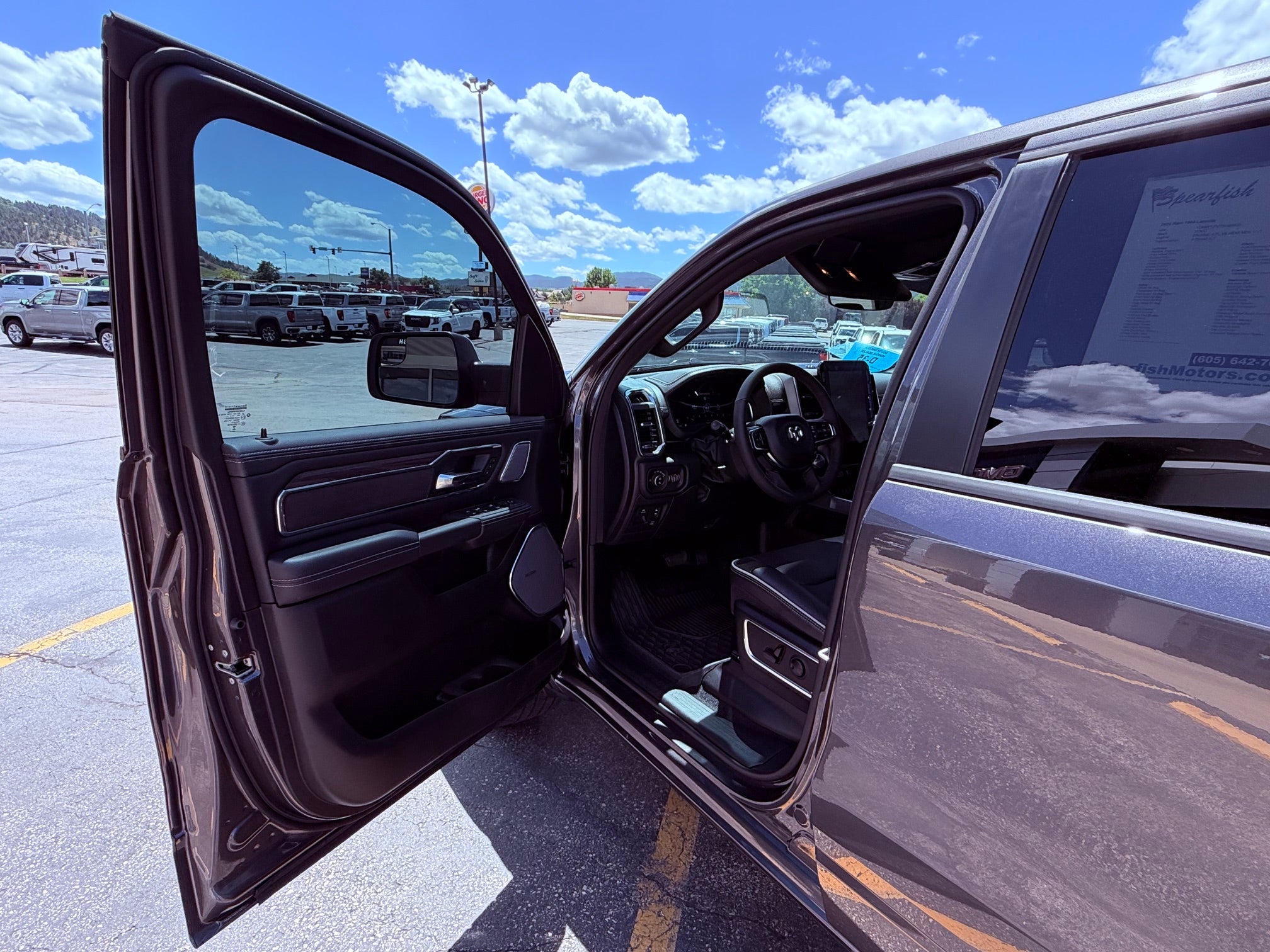 2026 RAM 1500 Laramie 4x4 Crew Cab 5'7" Box