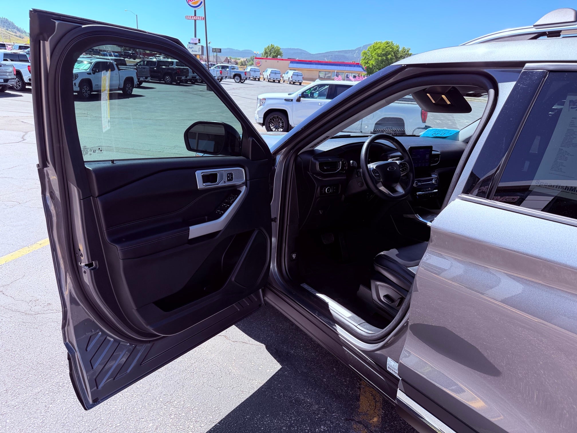 2023 Ford Explorer Limited