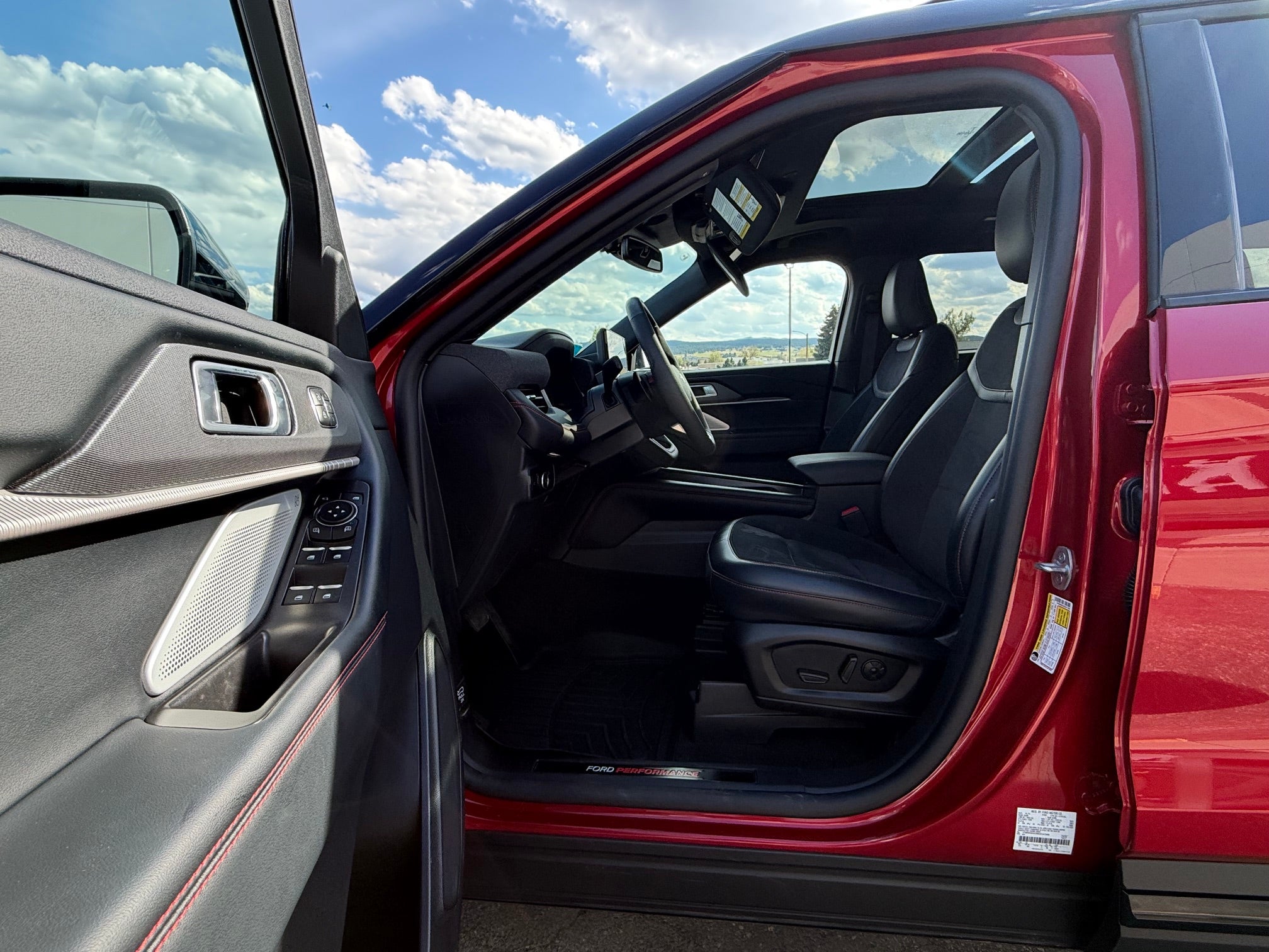 2025 Ford Explorer ST 4WD