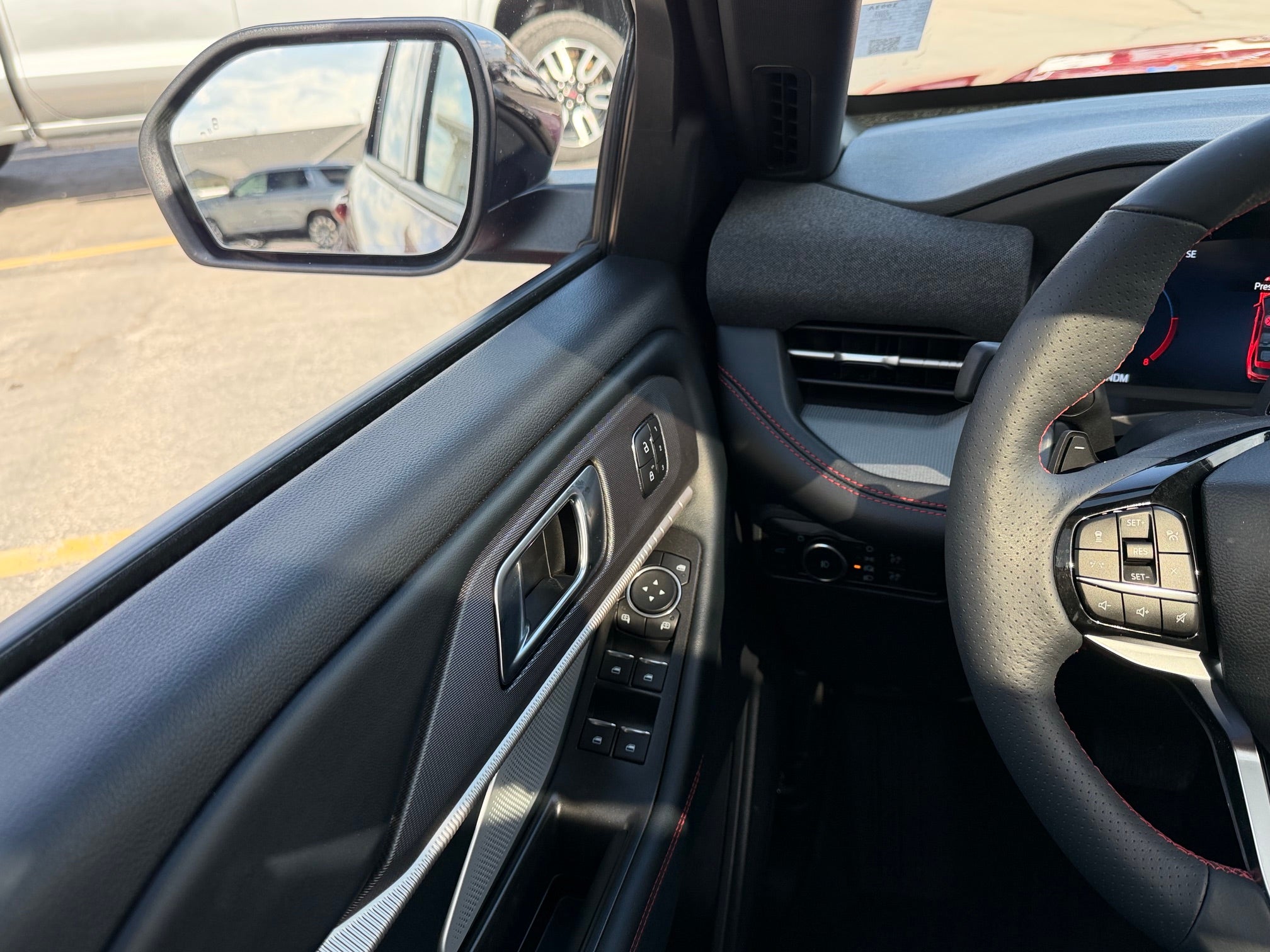 2025 Ford Explorer ST 4WD