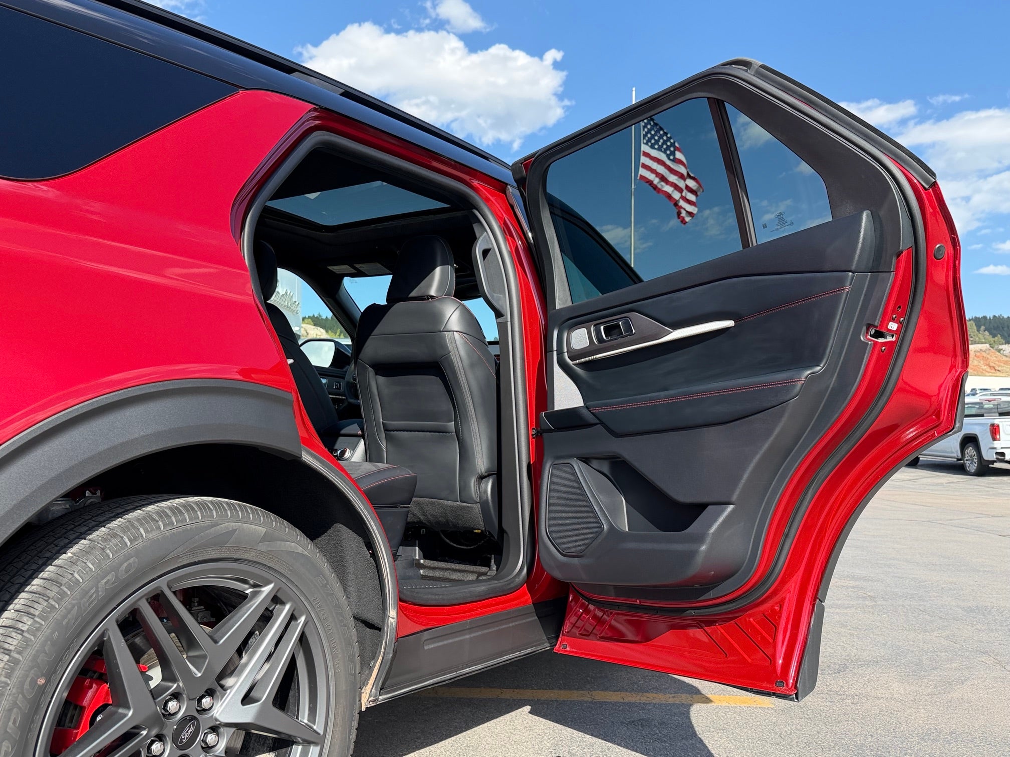 2025 Ford Explorer ST 4WD