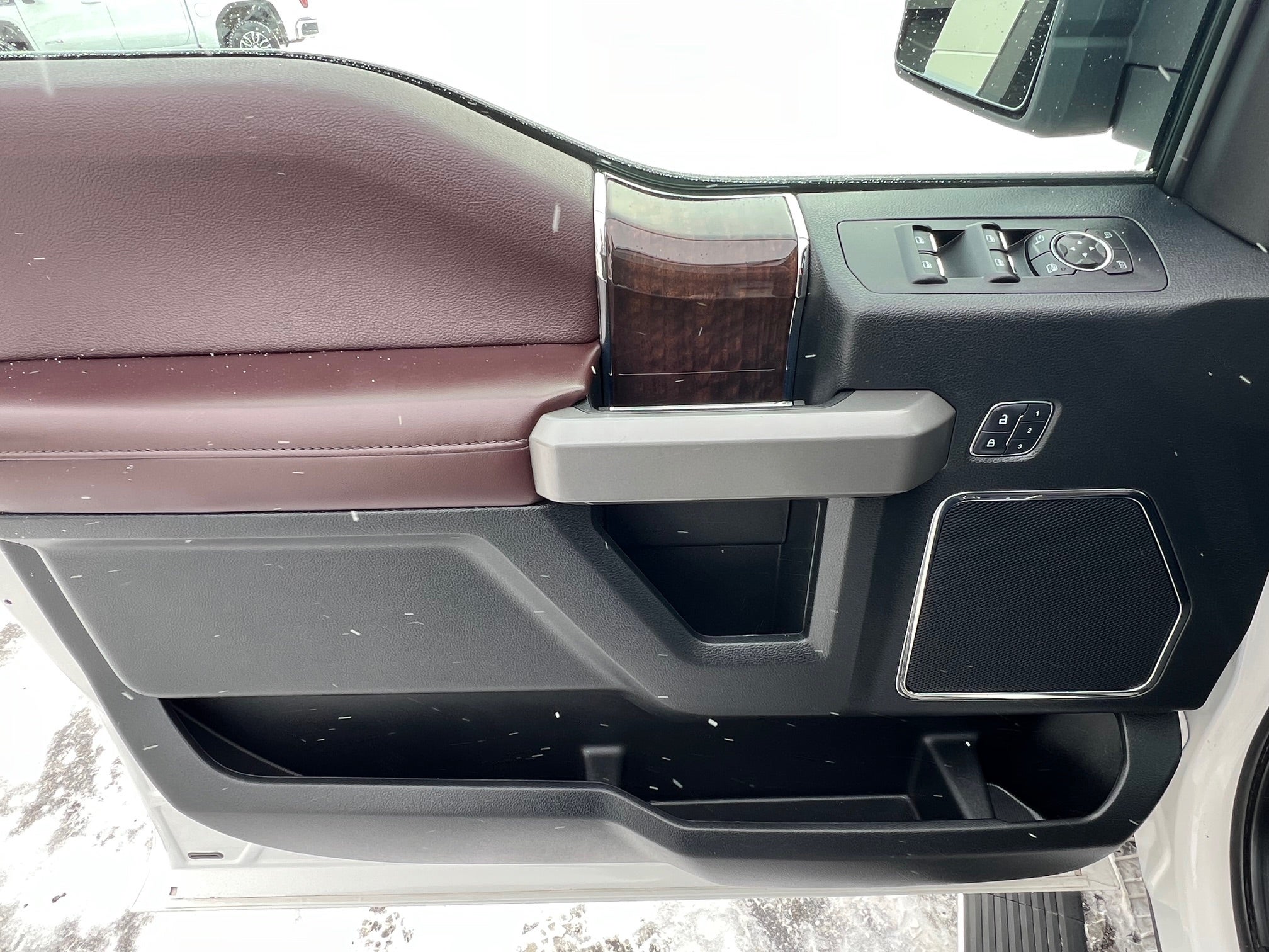 2015 Ford F-150 4WD SuperCrew 5-1/2 Ft Box Platinum