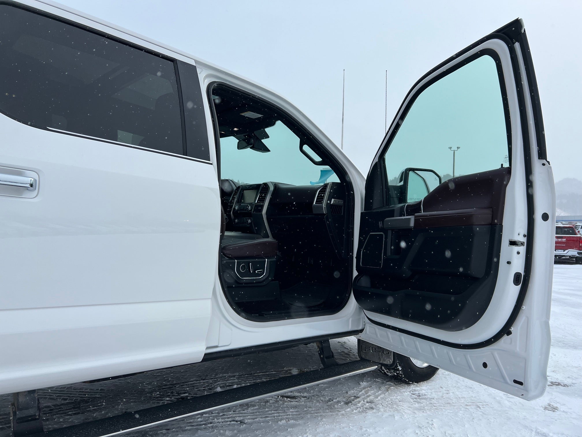 2015 Ford F-150 4WD SuperCrew 5-1/2 Ft Box Platinum