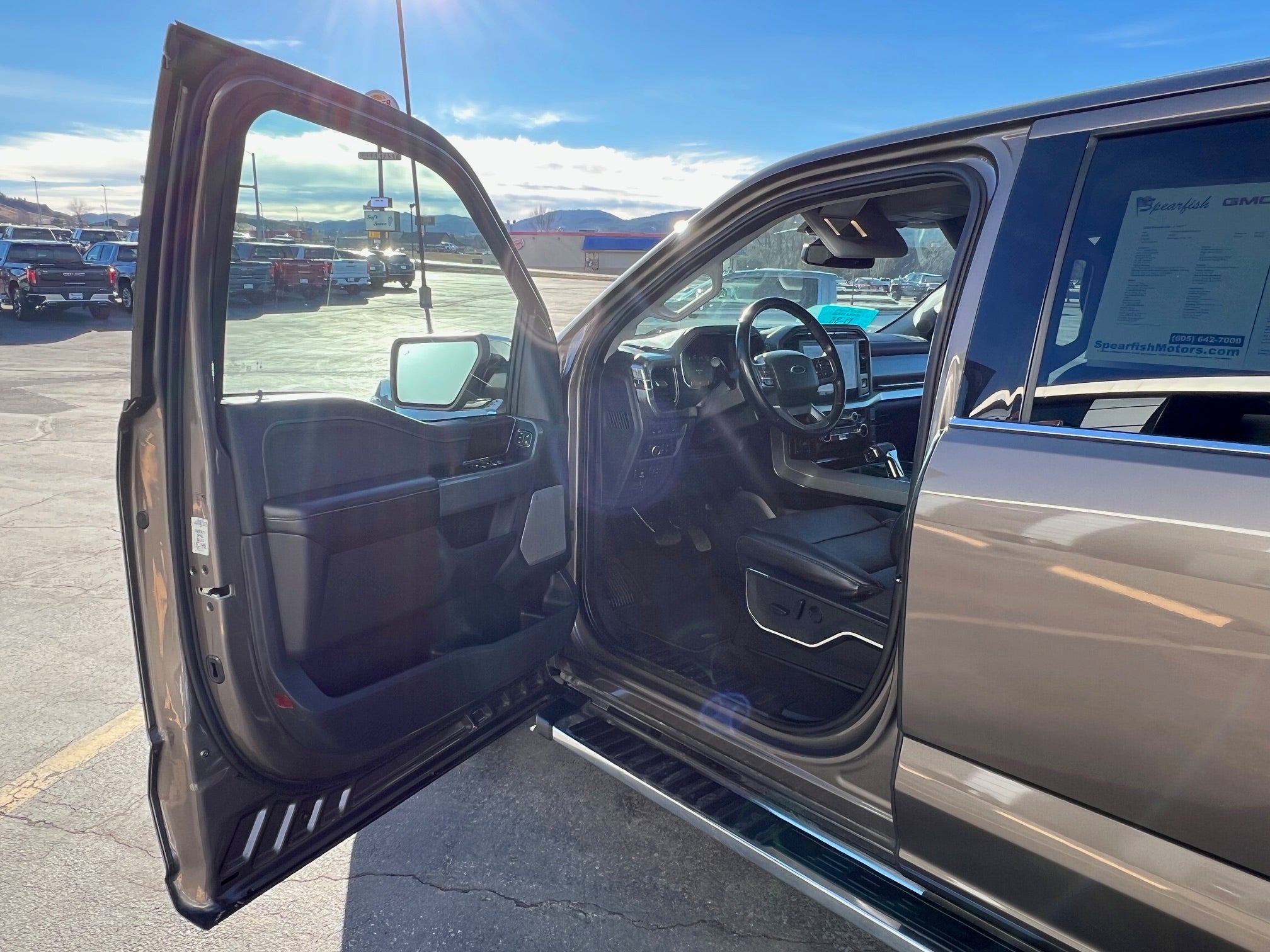 2023 Ford F-150 XL 4WD SuperCrew 5.5' Box