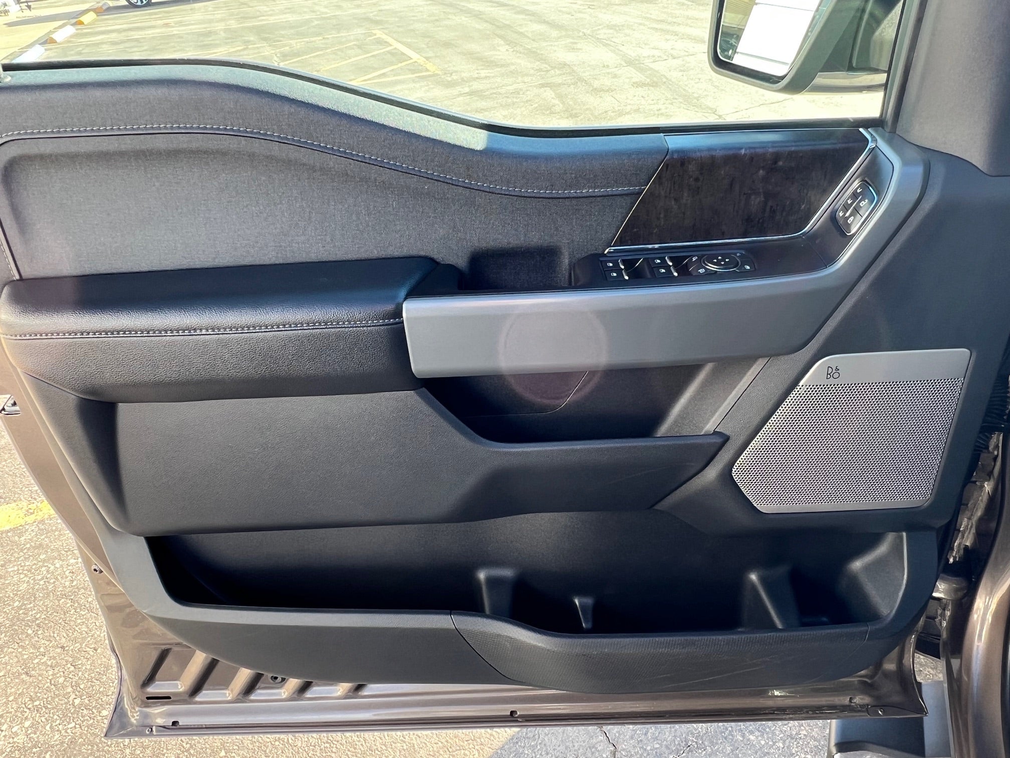 2023 Ford F-150 XL 4WD SuperCrew 5.5' Box