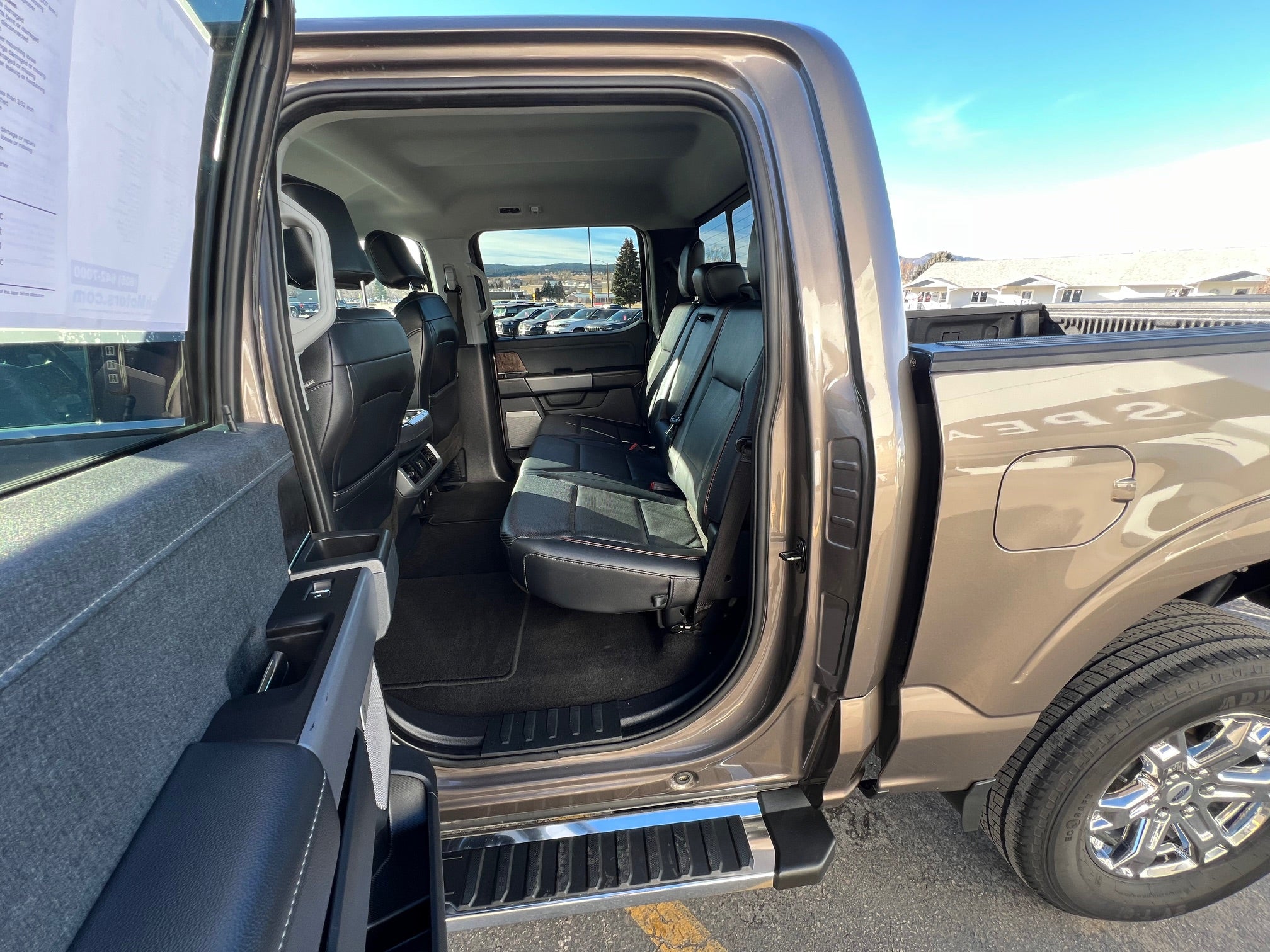 2023 Ford F-150 XL 4WD SuperCrew 5.5' Box