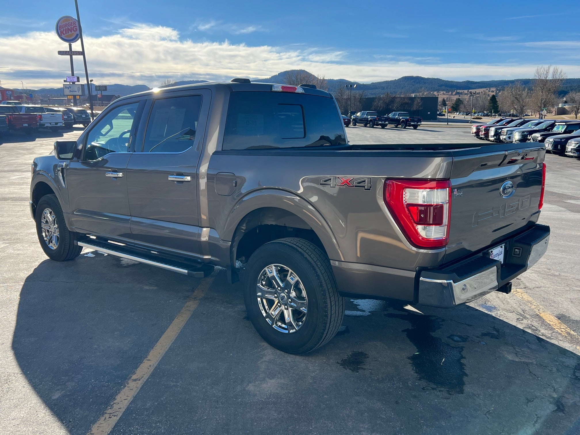 2023 Ford F-150 XL 4WD SuperCrew 5.5' Box