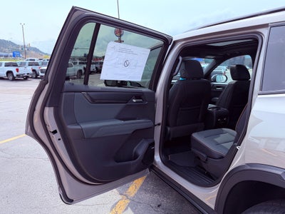 2027 GMC Acadia AT4