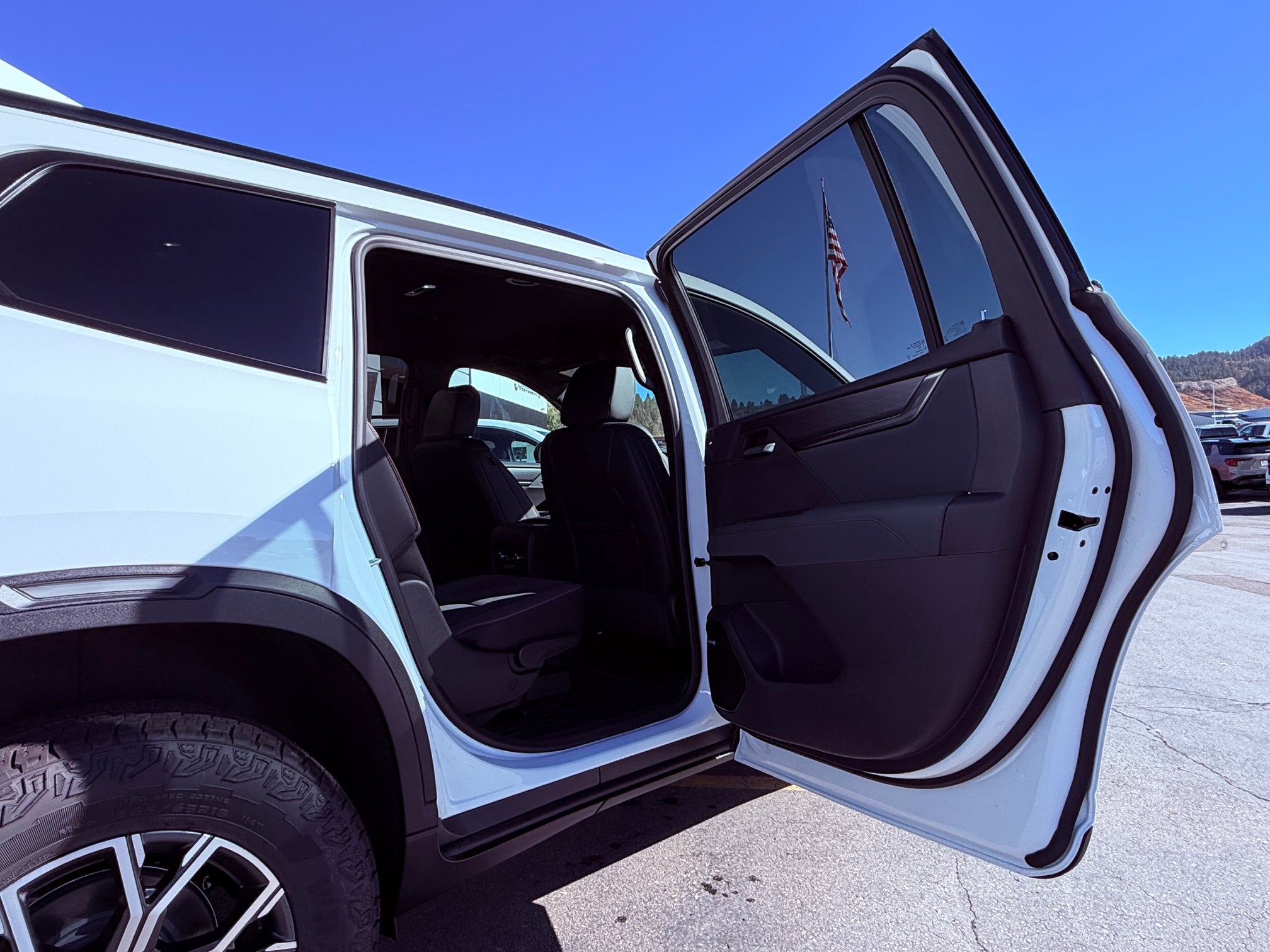 2027 GMC Acadia AT4