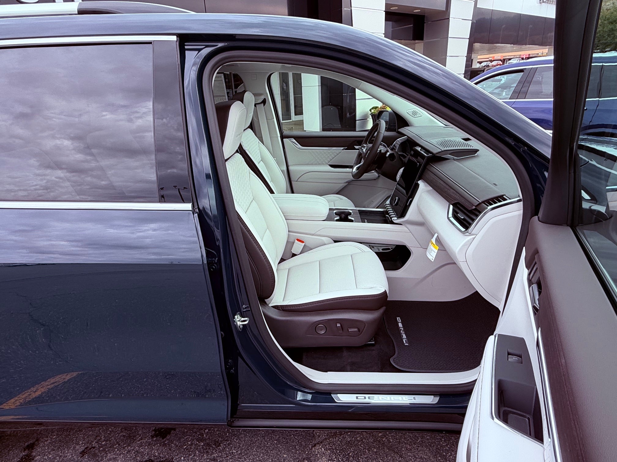 2027 GMC Acadia Denali