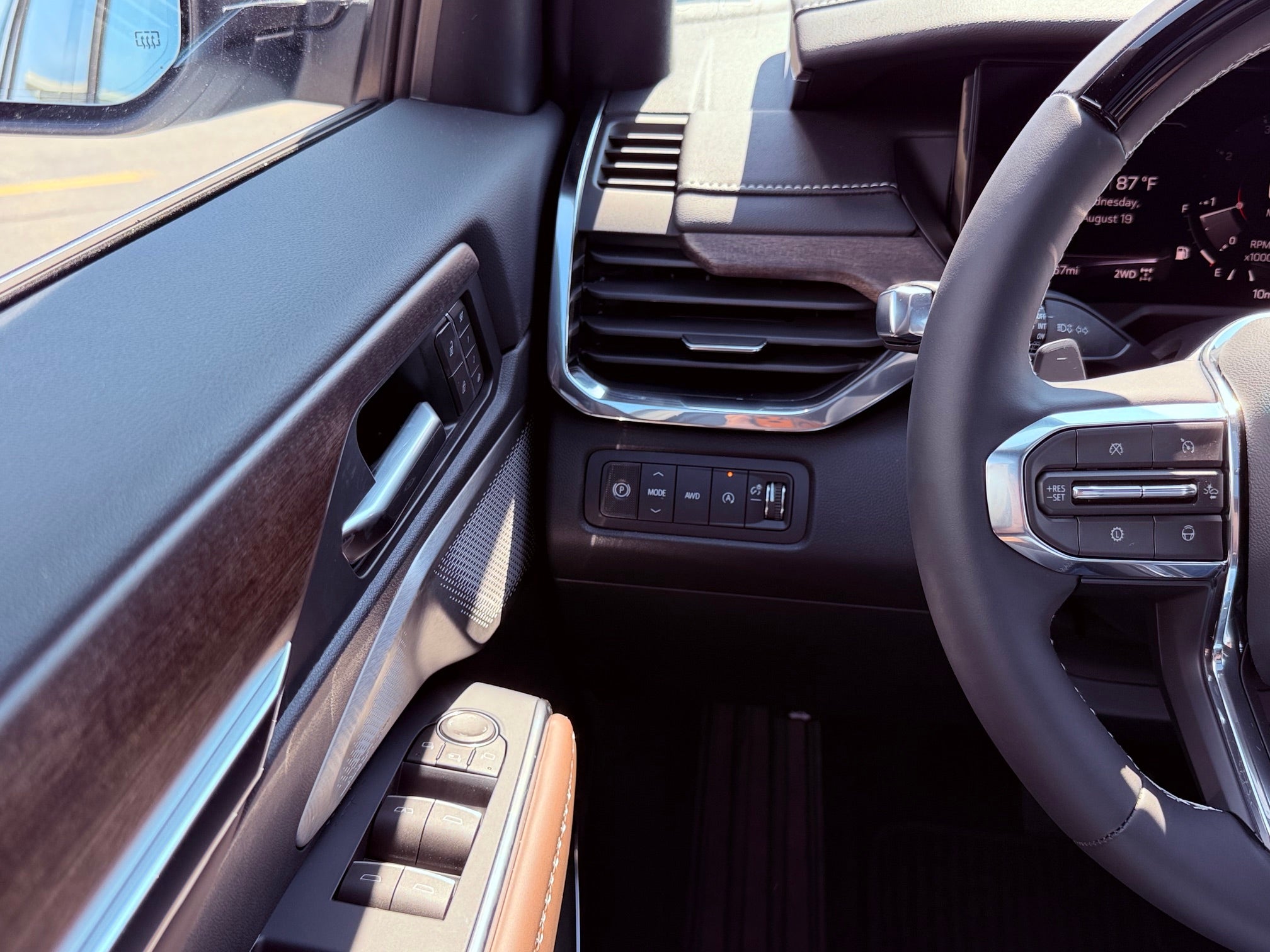2027 GMC Acadia Denali Ultimate
