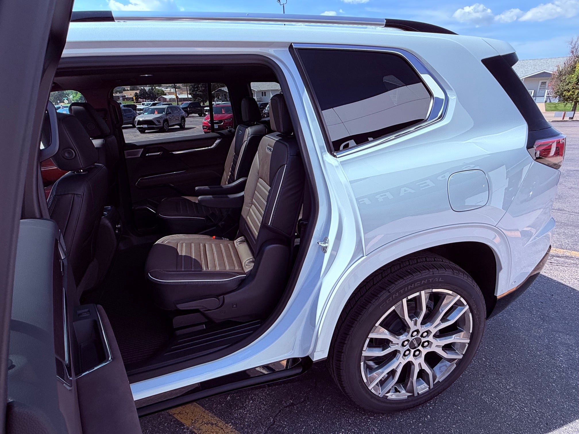 2027 GMC Acadia Denali Ultimate
