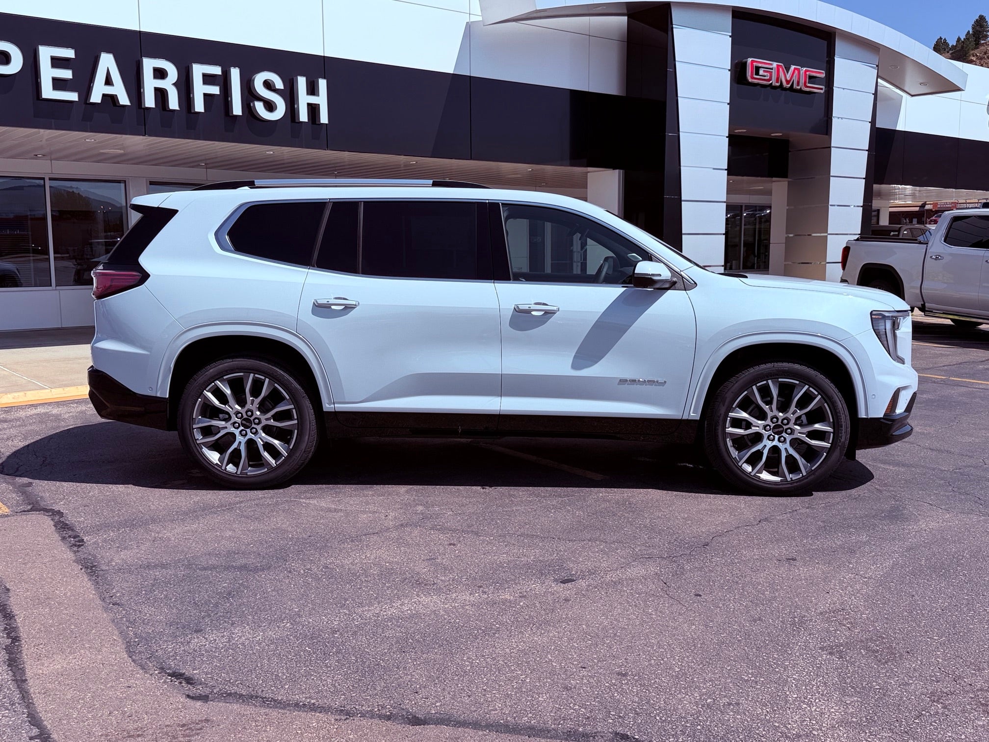 2027 GMC Acadia Denali Ultimate