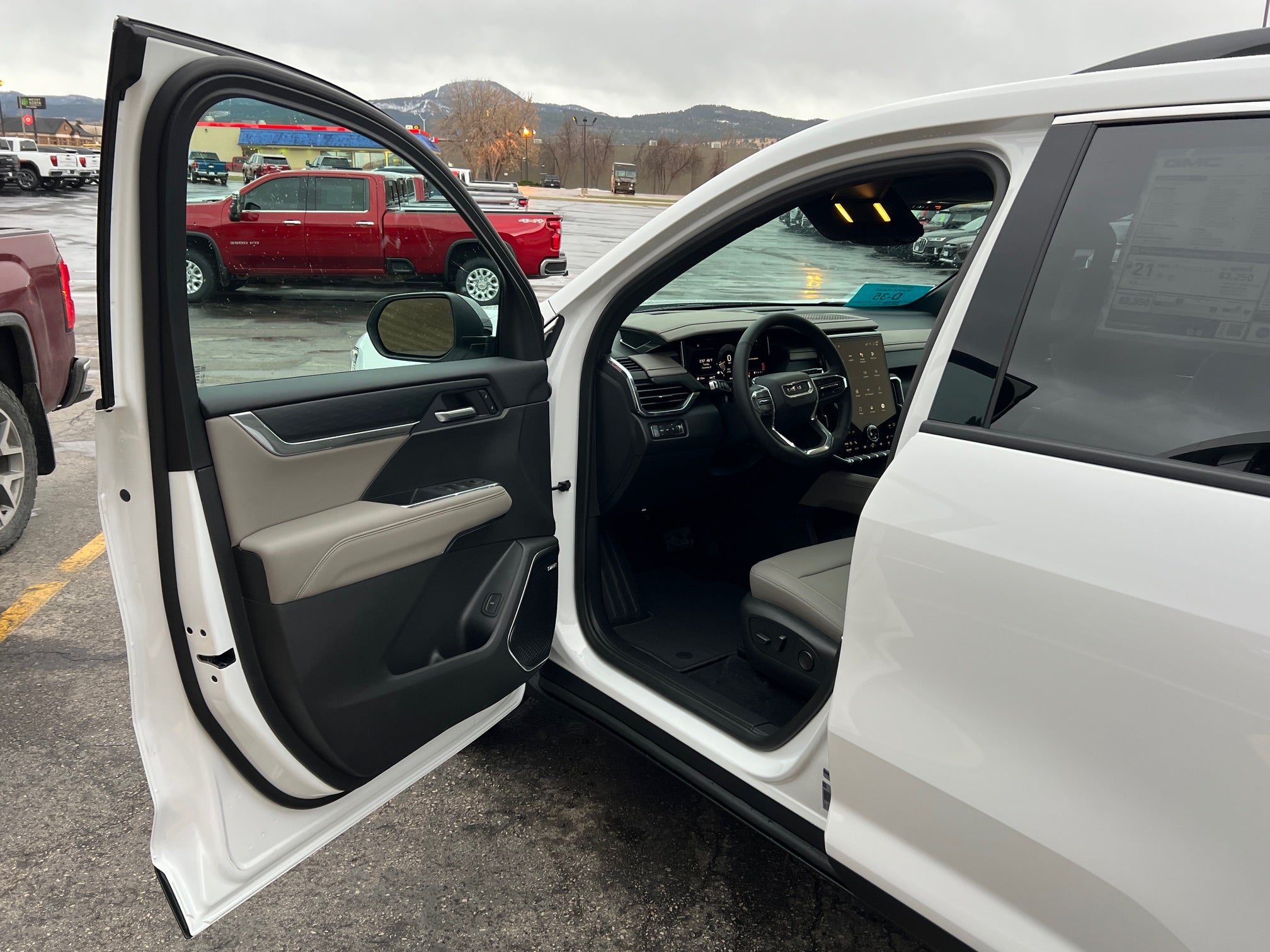 2026 GMC Acadia Elevation