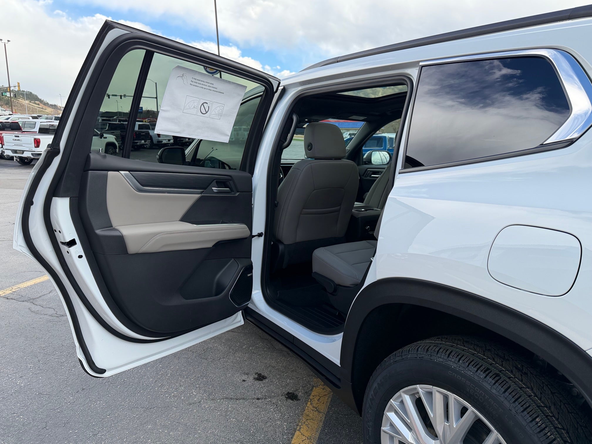 2026 GMC Acadia Elevation