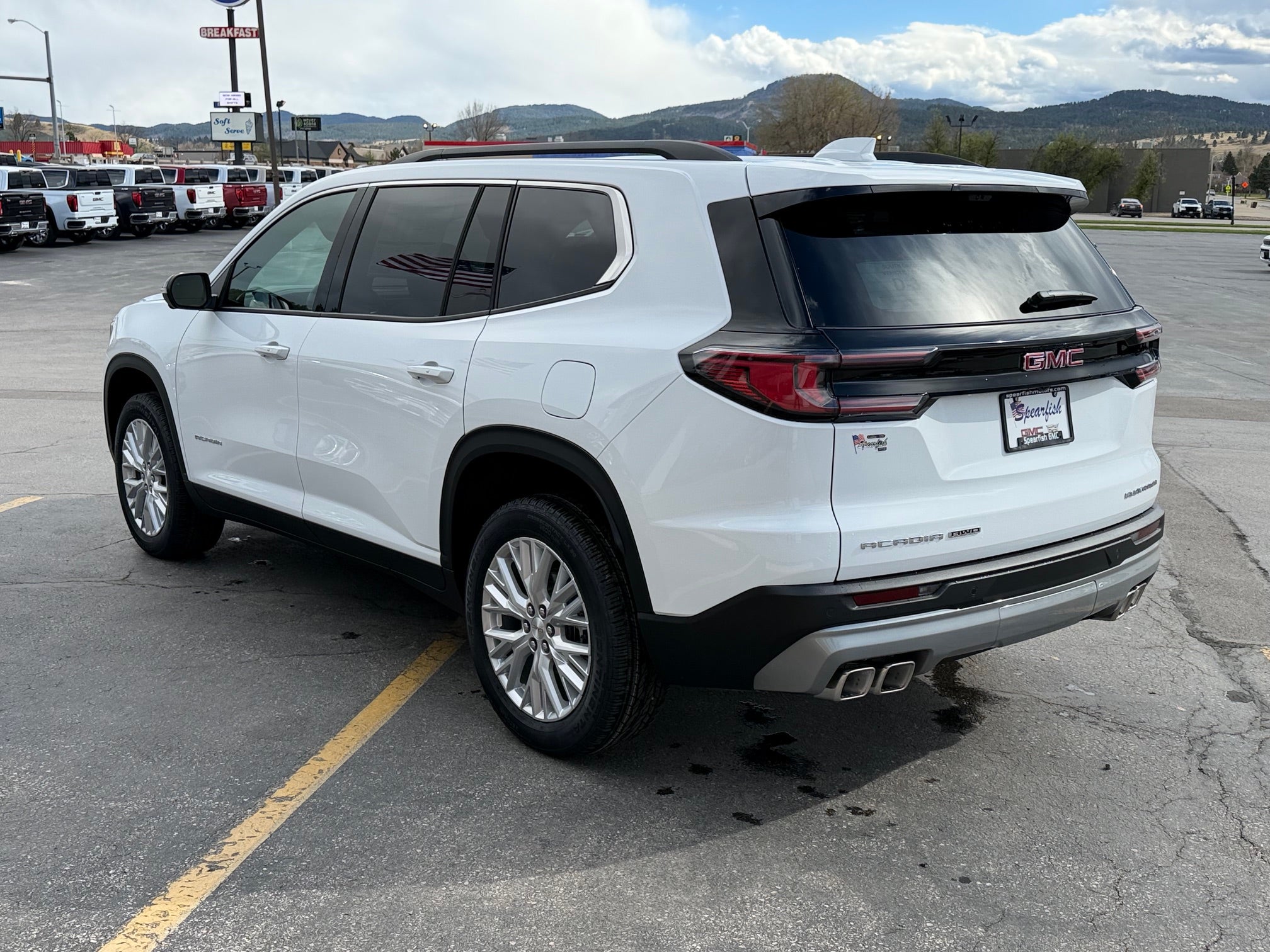 2026 GMC Acadia Elevation