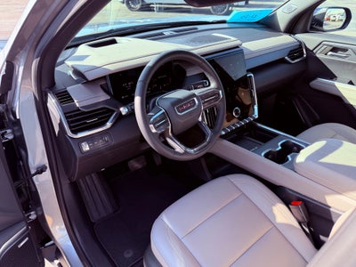2024 GMC Acadia Elevation