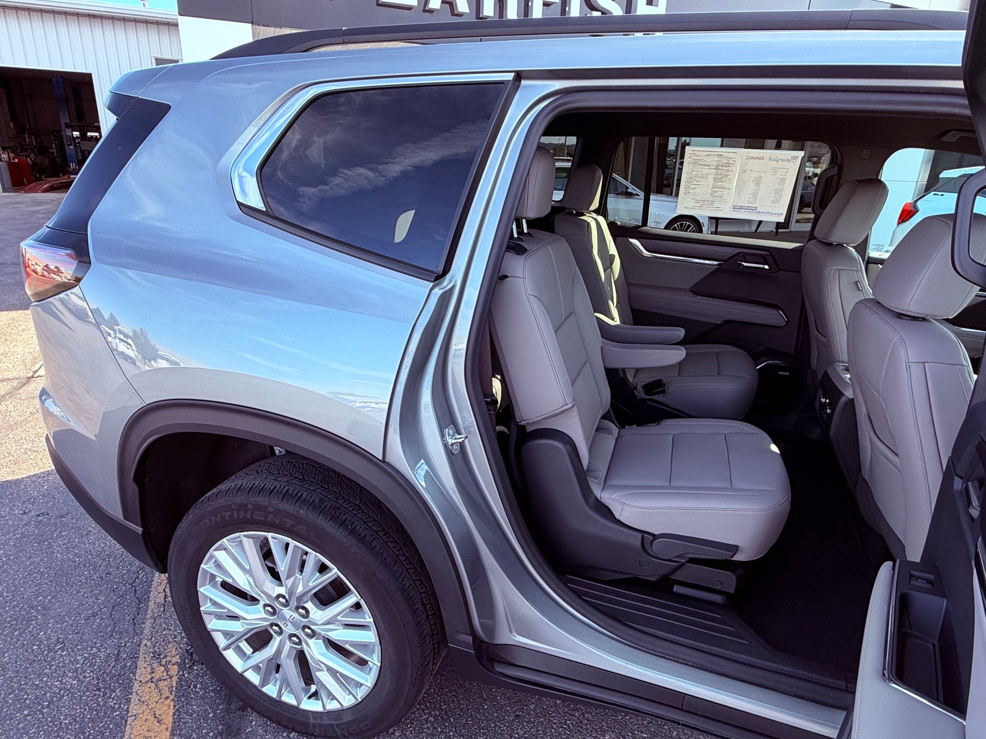 2024 GMC Acadia Elevation