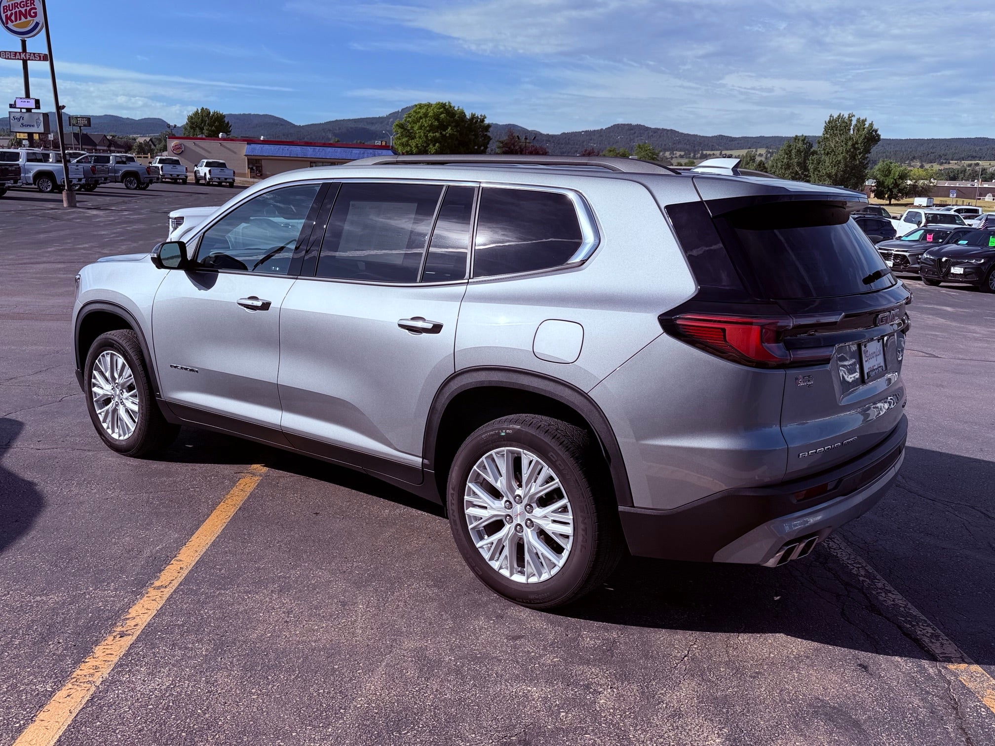2024 GMC Acadia Elevation