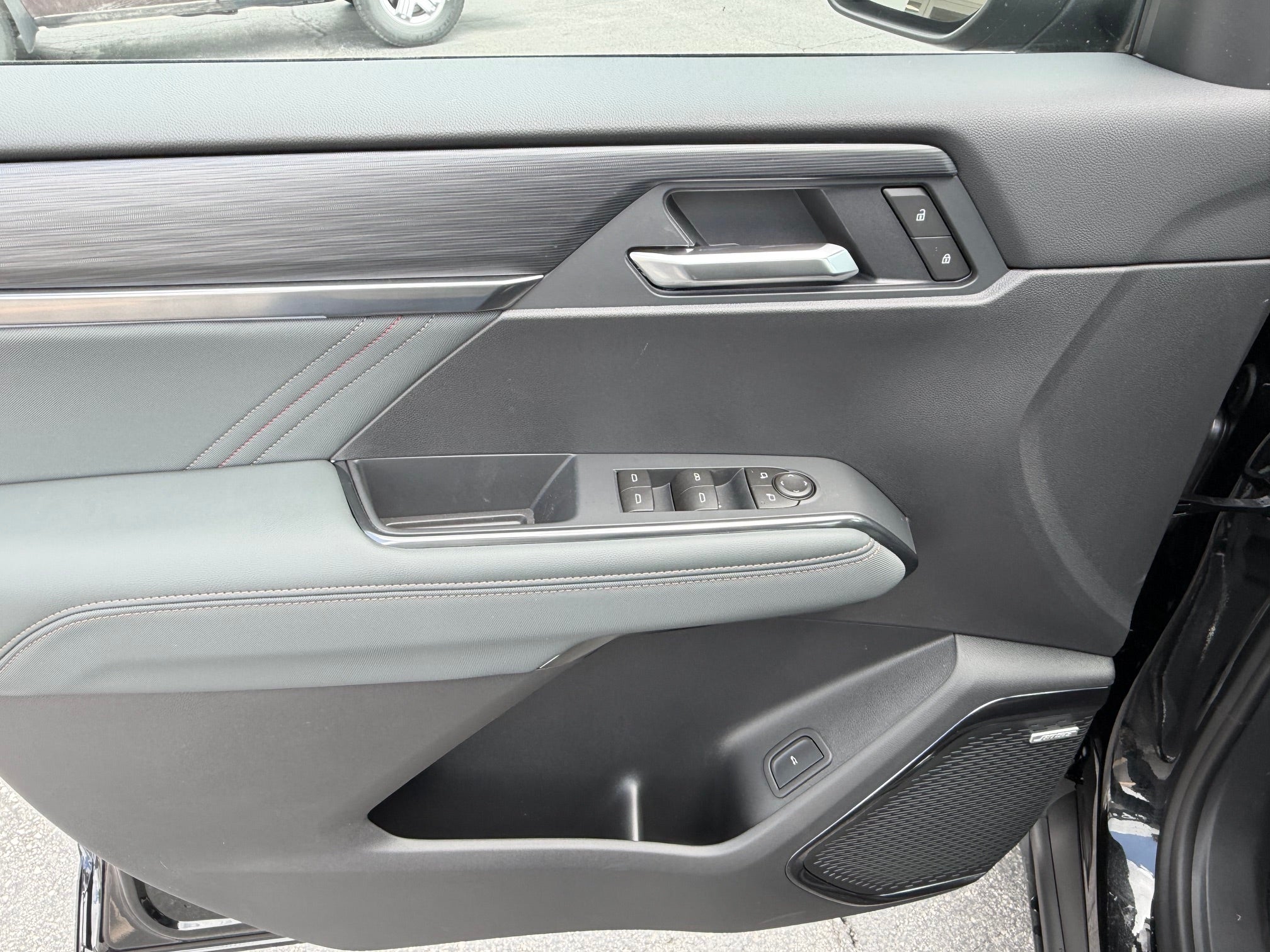 2026 GMC Acadia AT4 - Photo 13