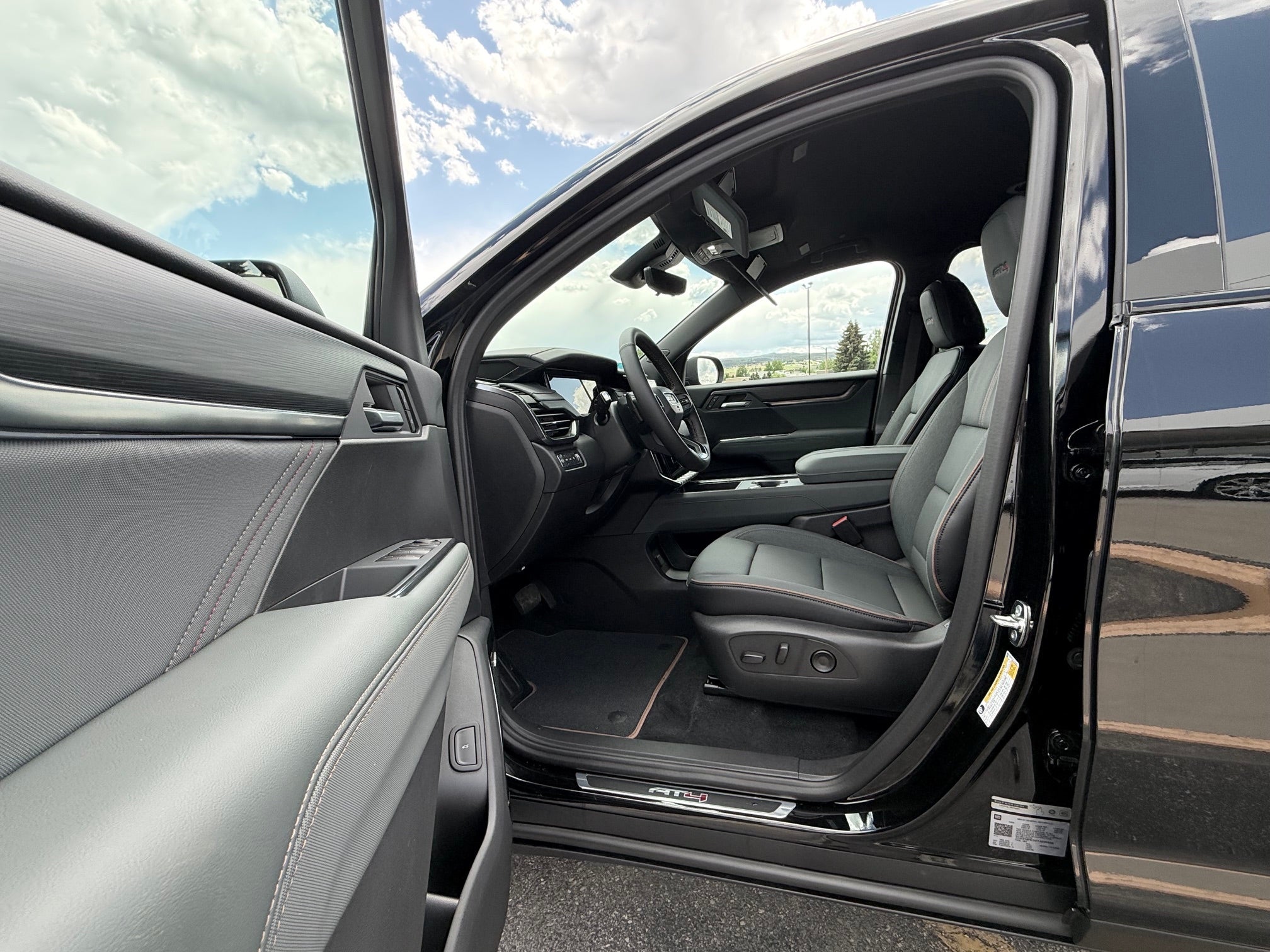 2026 GMC Acadia AT4 - Photo 14
