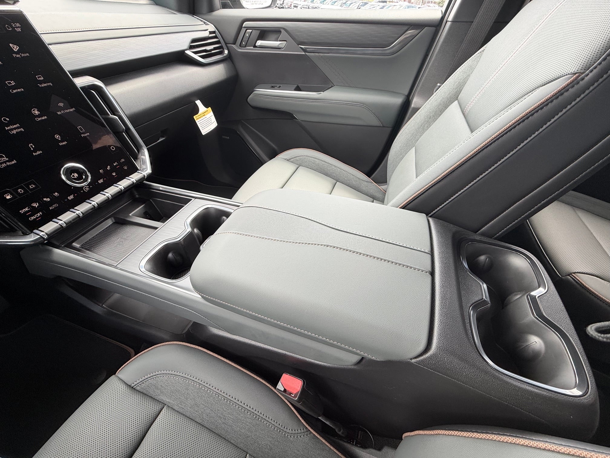 2026 GMC Acadia AT4 - Photo 20