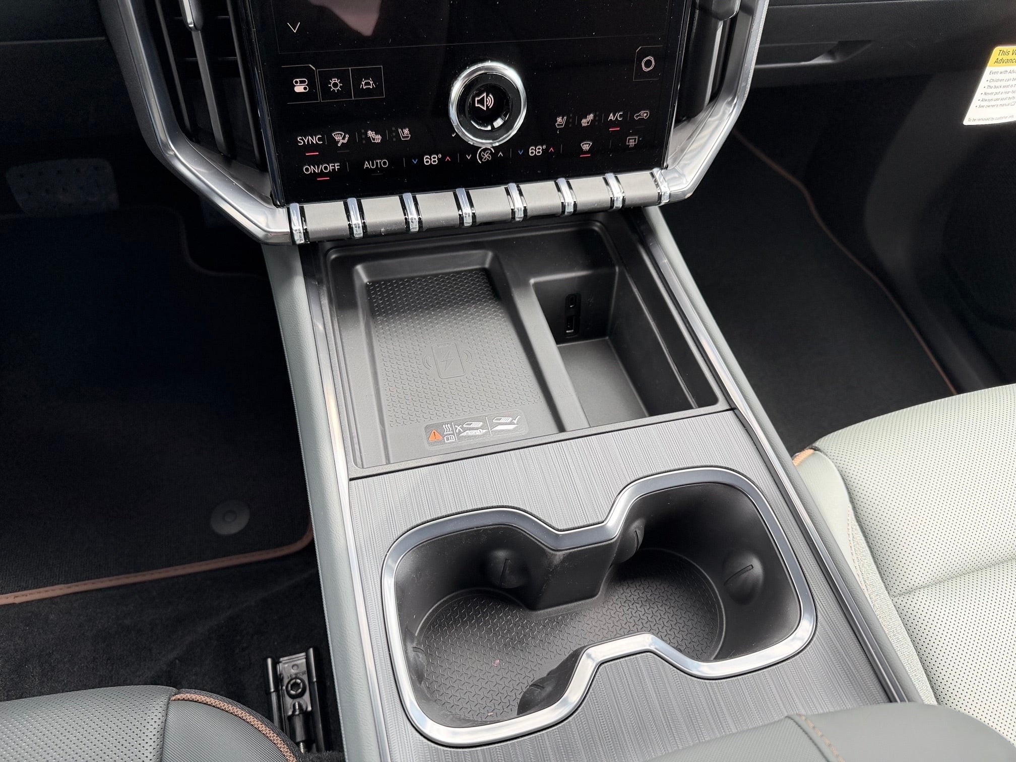 2026 GMC Acadia AT4 - Photo 22