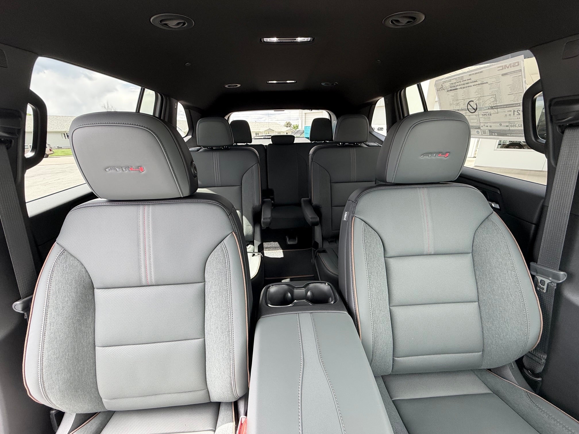2026 GMC Acadia AT4 - Photo 28