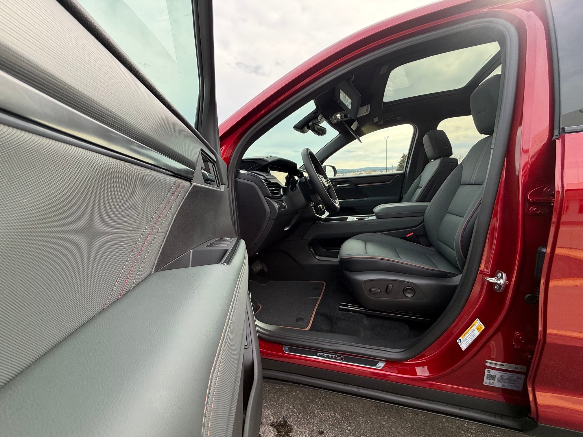 2026 GMC Acadia AT4