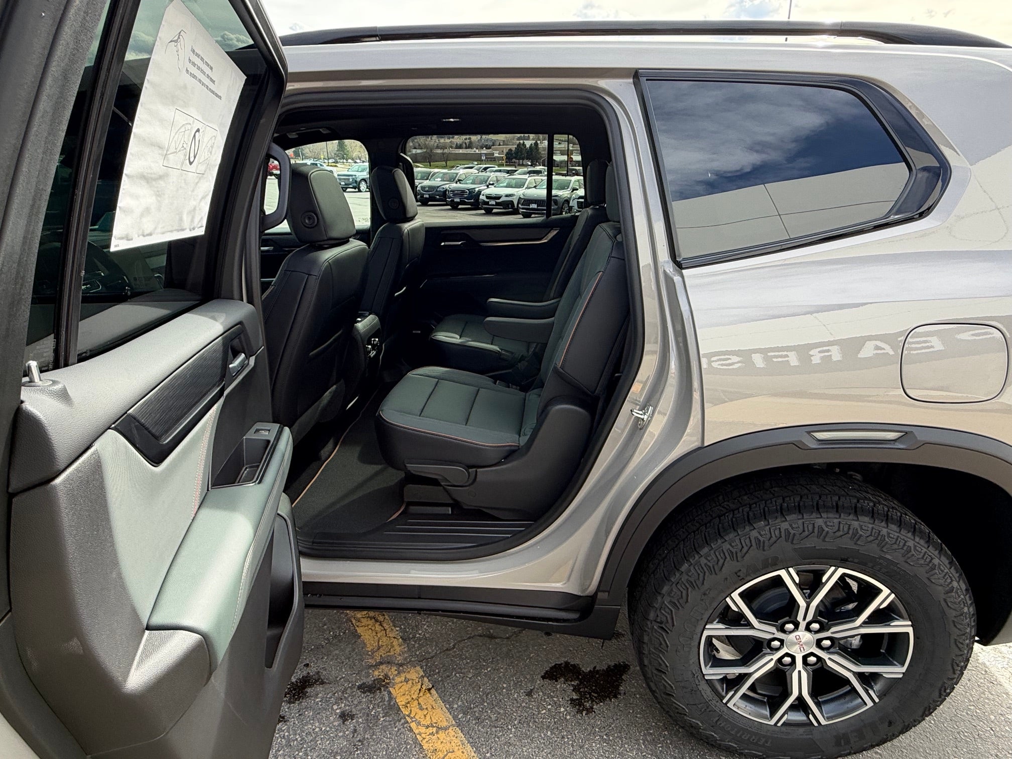 2026 GMC Acadia AT4