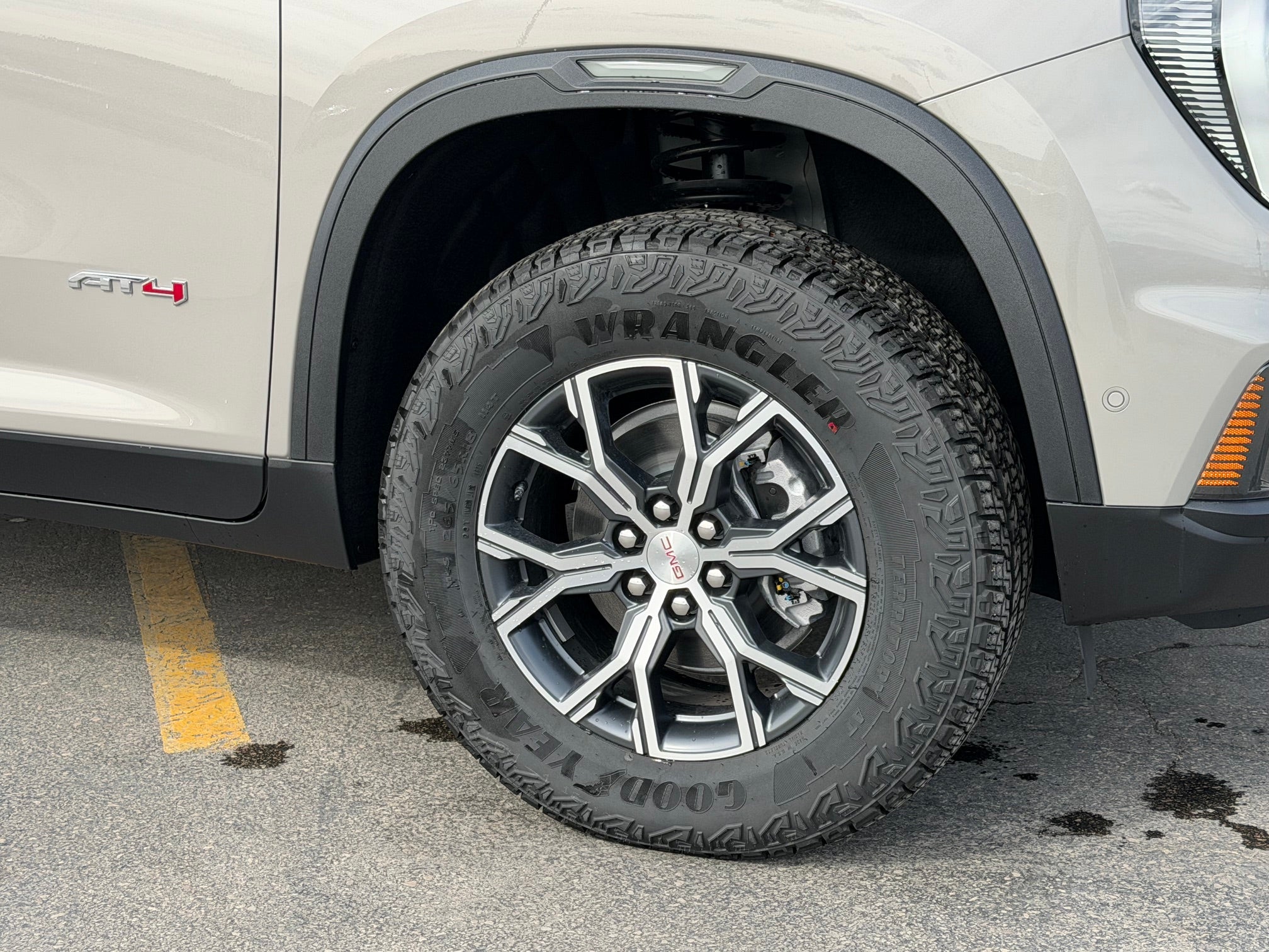 2026 GMC Acadia AT4